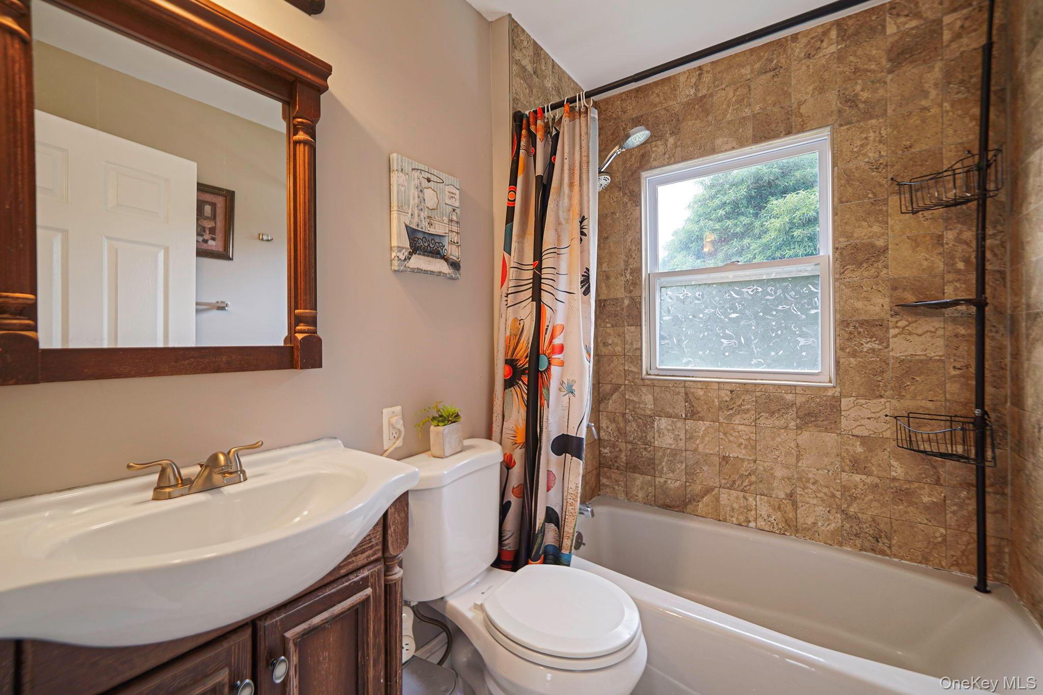 34 Belford Avenue, Bay Shore, NY 11706