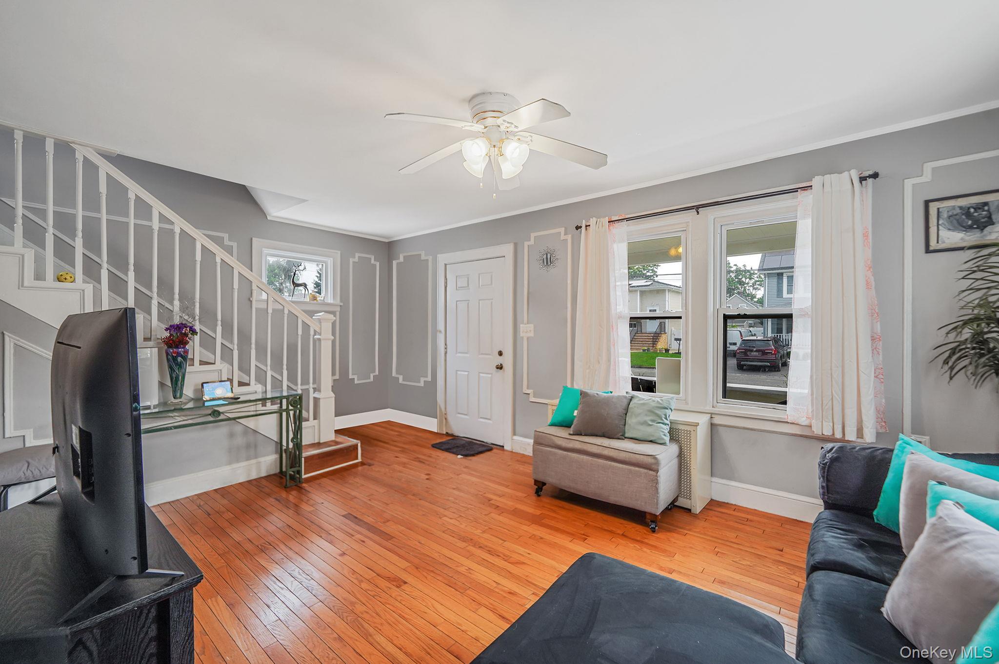 34 Belford Avenue, Bay Shore, NY 11706