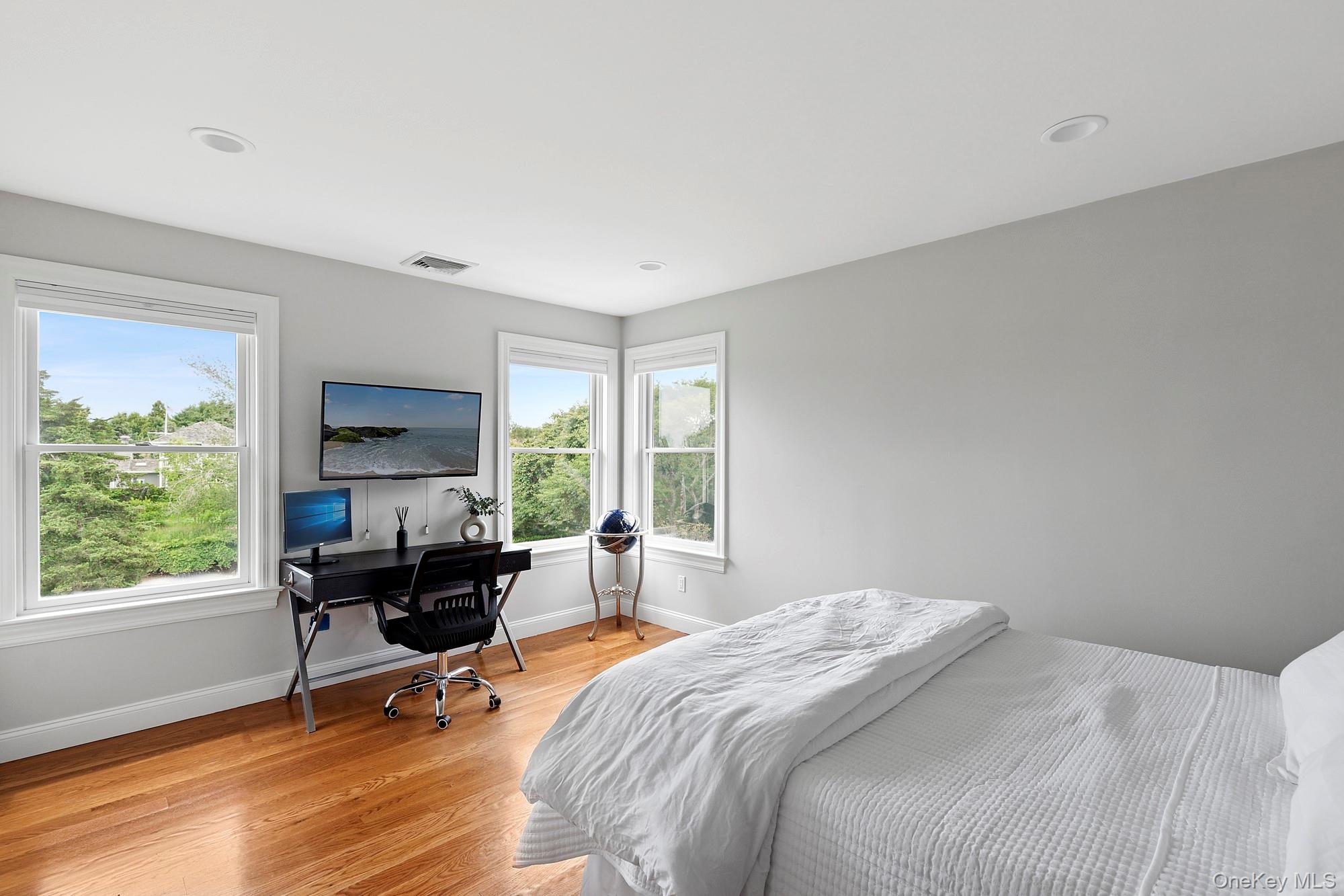 5 Woodcock Lane, Remsenburg, NY 11960