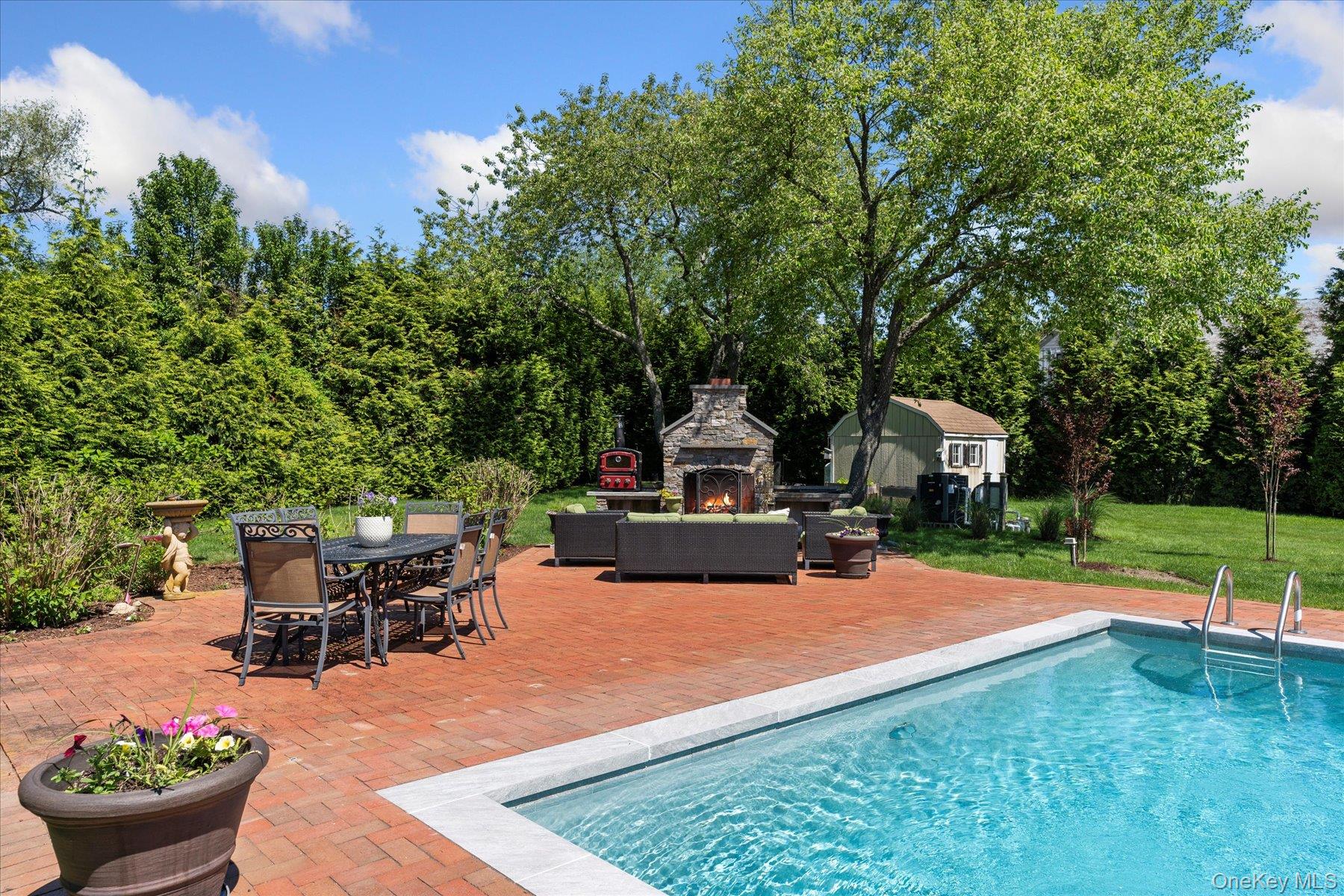 5 Woodcock Lane, Remsenburg, NY 11960