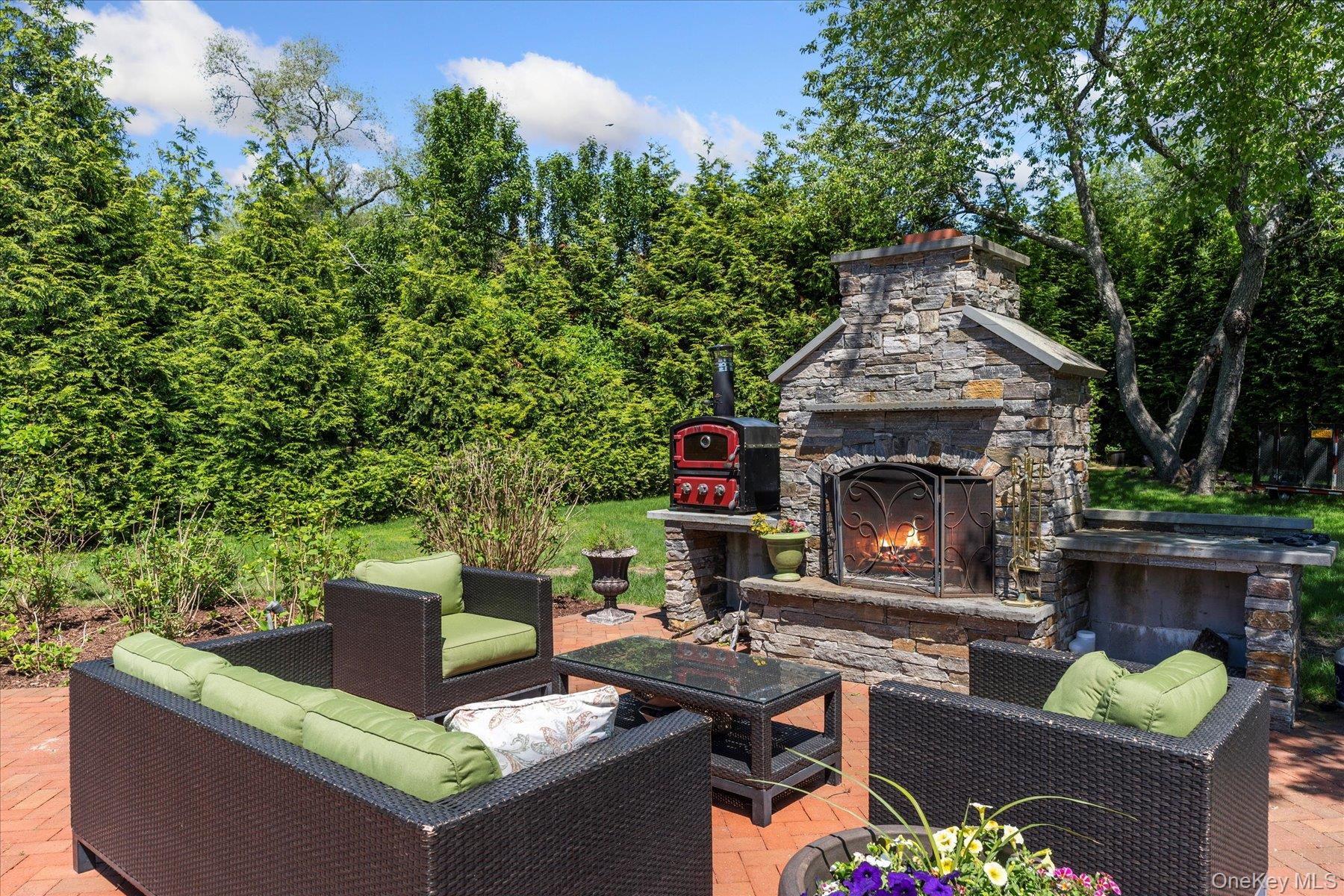 5 Woodcock Lane, Remsenburg, NY 11960