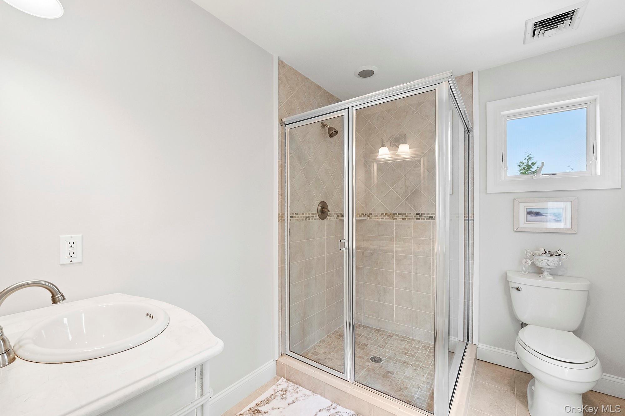 5 Woodcock Lane, Remsenburg, NY 11960