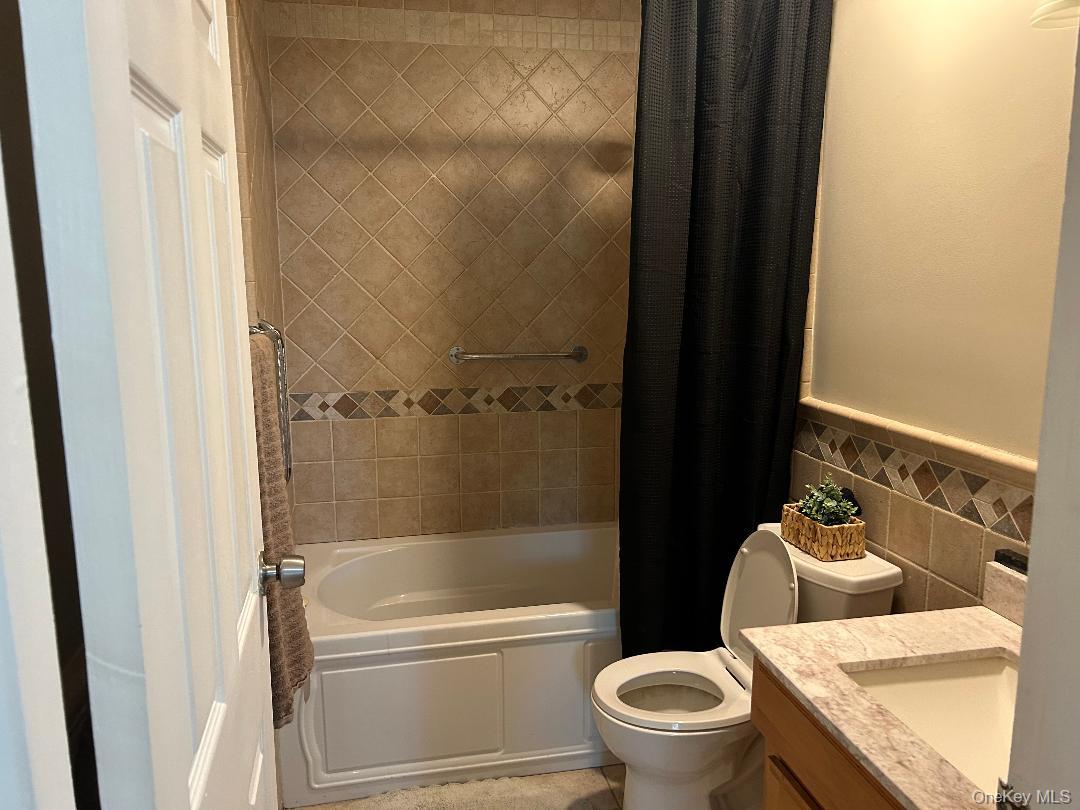 228 Feller Drive, Central Islip, NY 11722