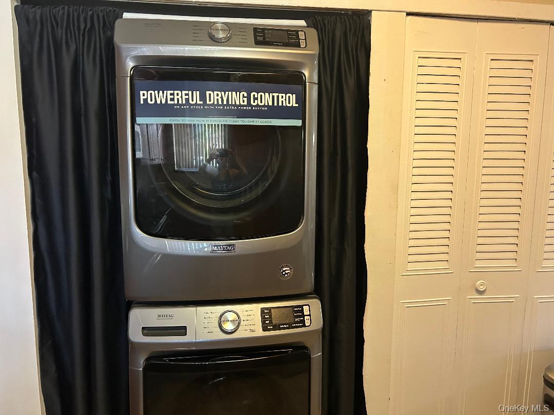 228 Feller Drive, Central Islip, NY 11722