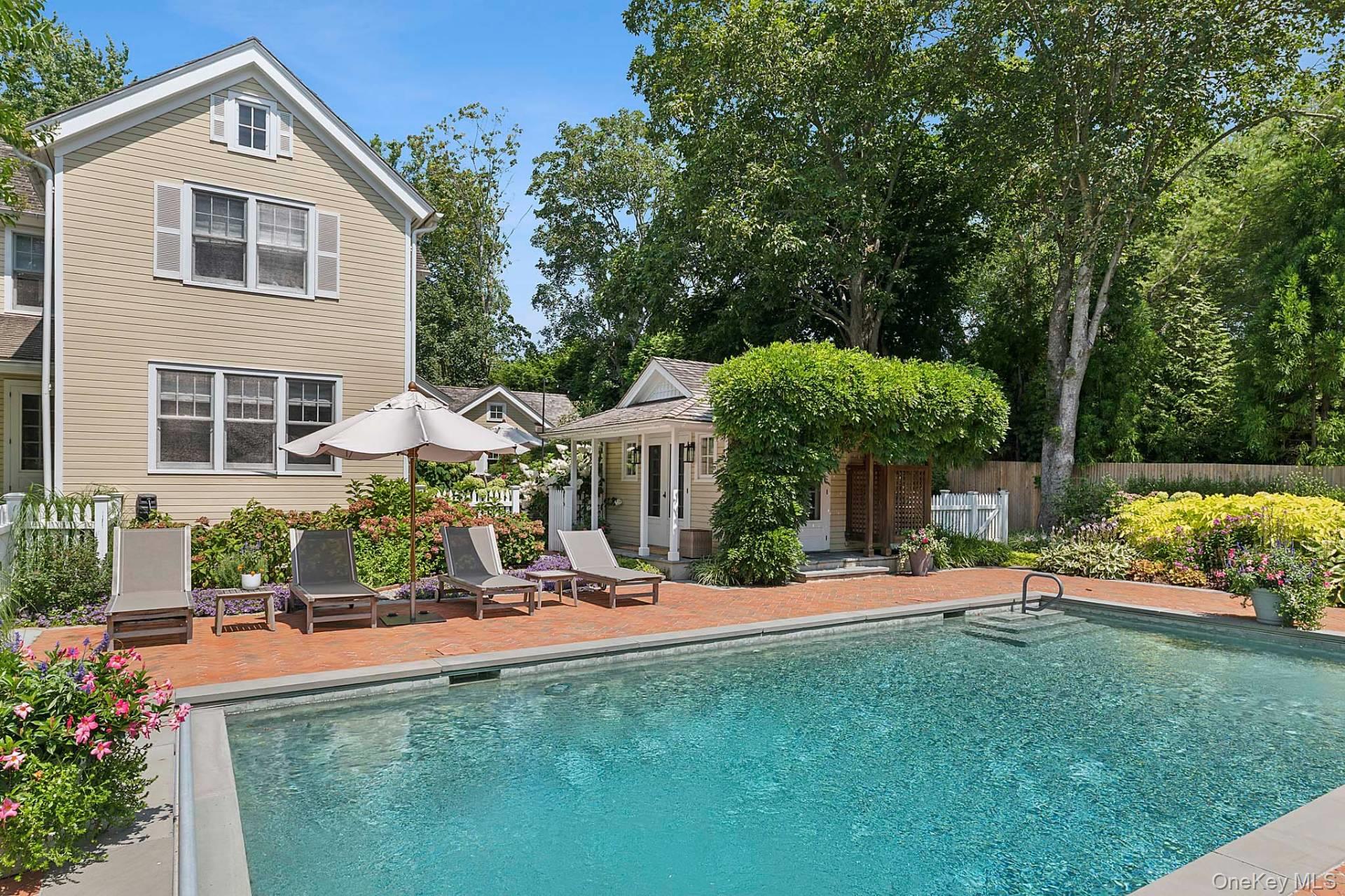 100 Lee Avenue, Southampton, NY 11968