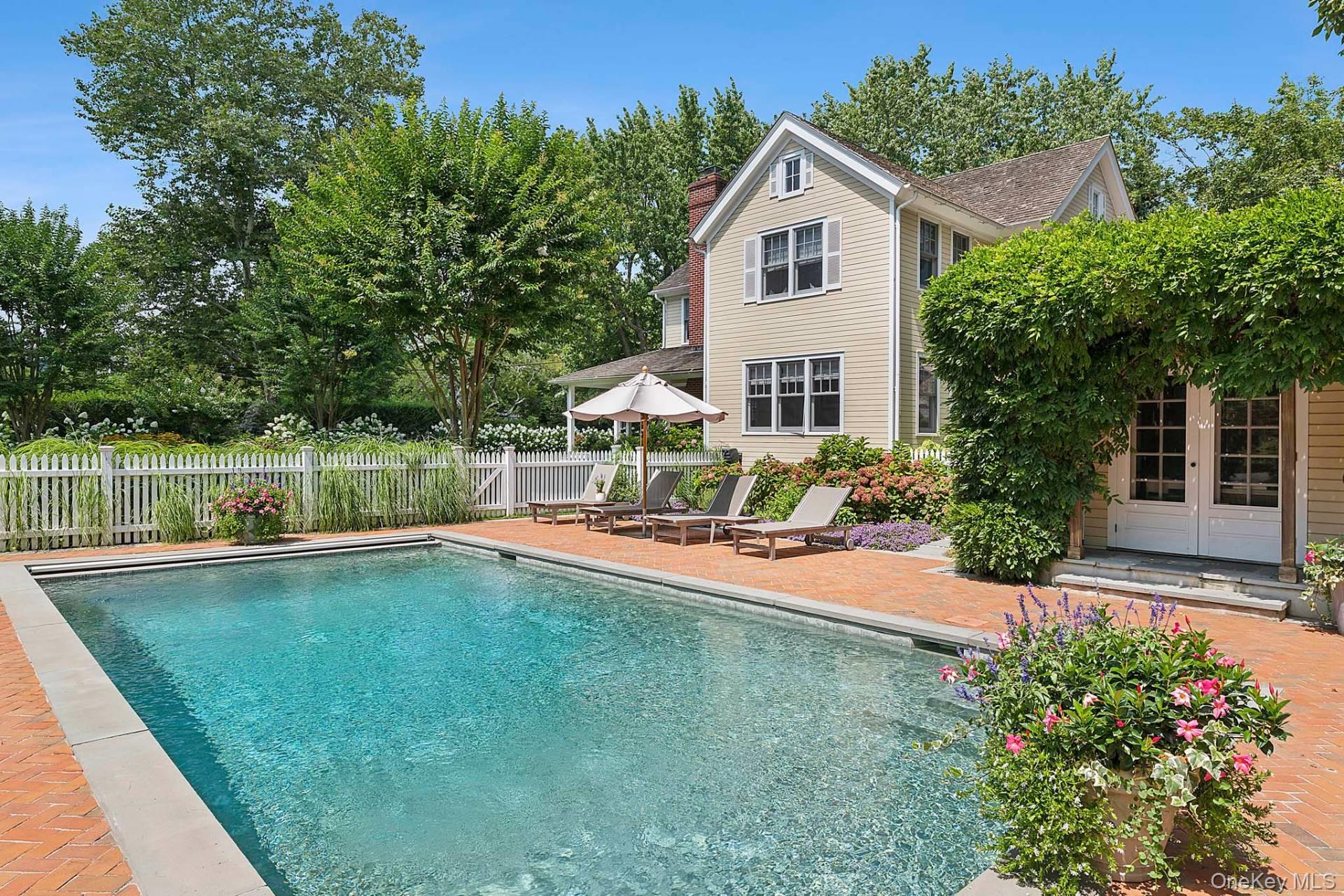 100 Lee Avenue, Southampton, NY 11968