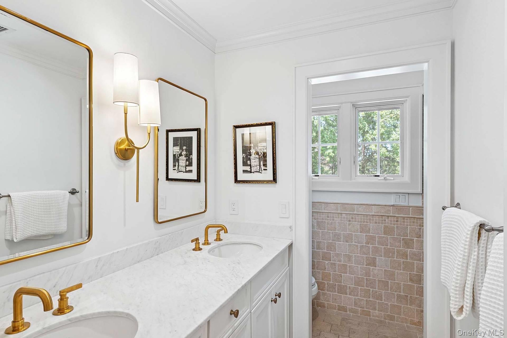 100 Lee Avenue, Southampton, NY 11968