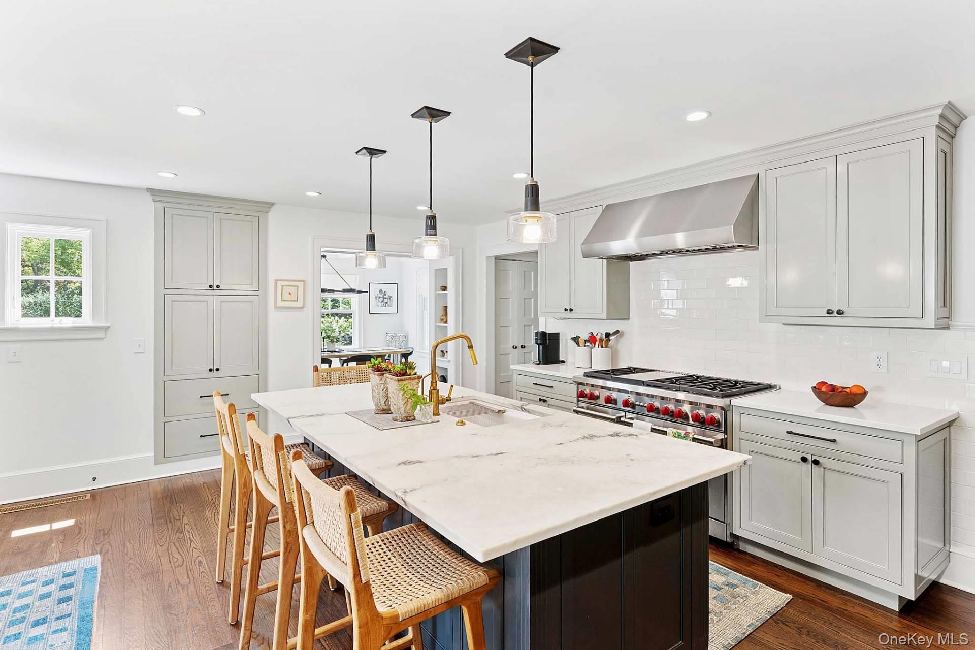 100 Lee Avenue, Southampton, NY 11968