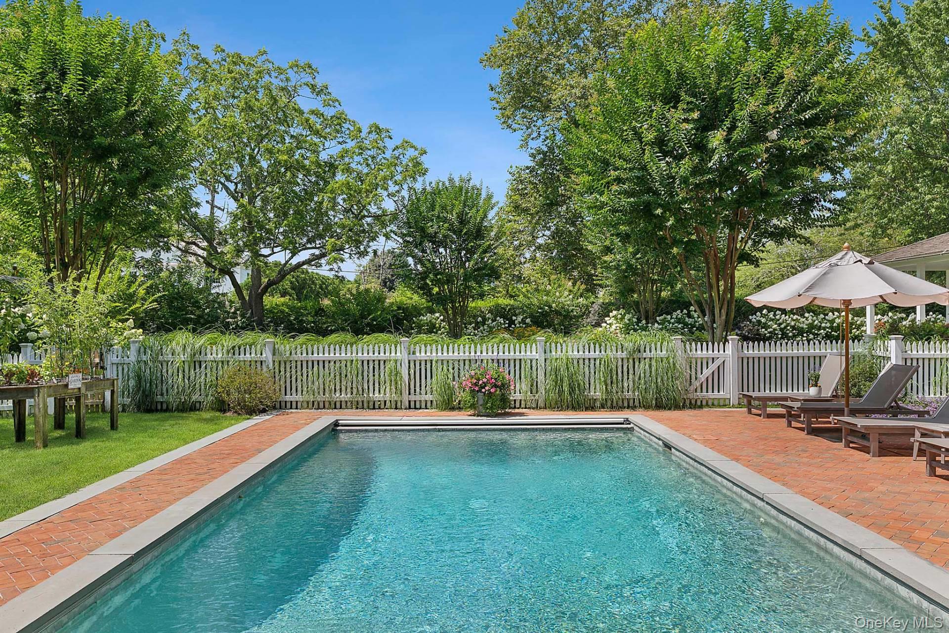 100 Lee Avenue, Southampton, NY 11968