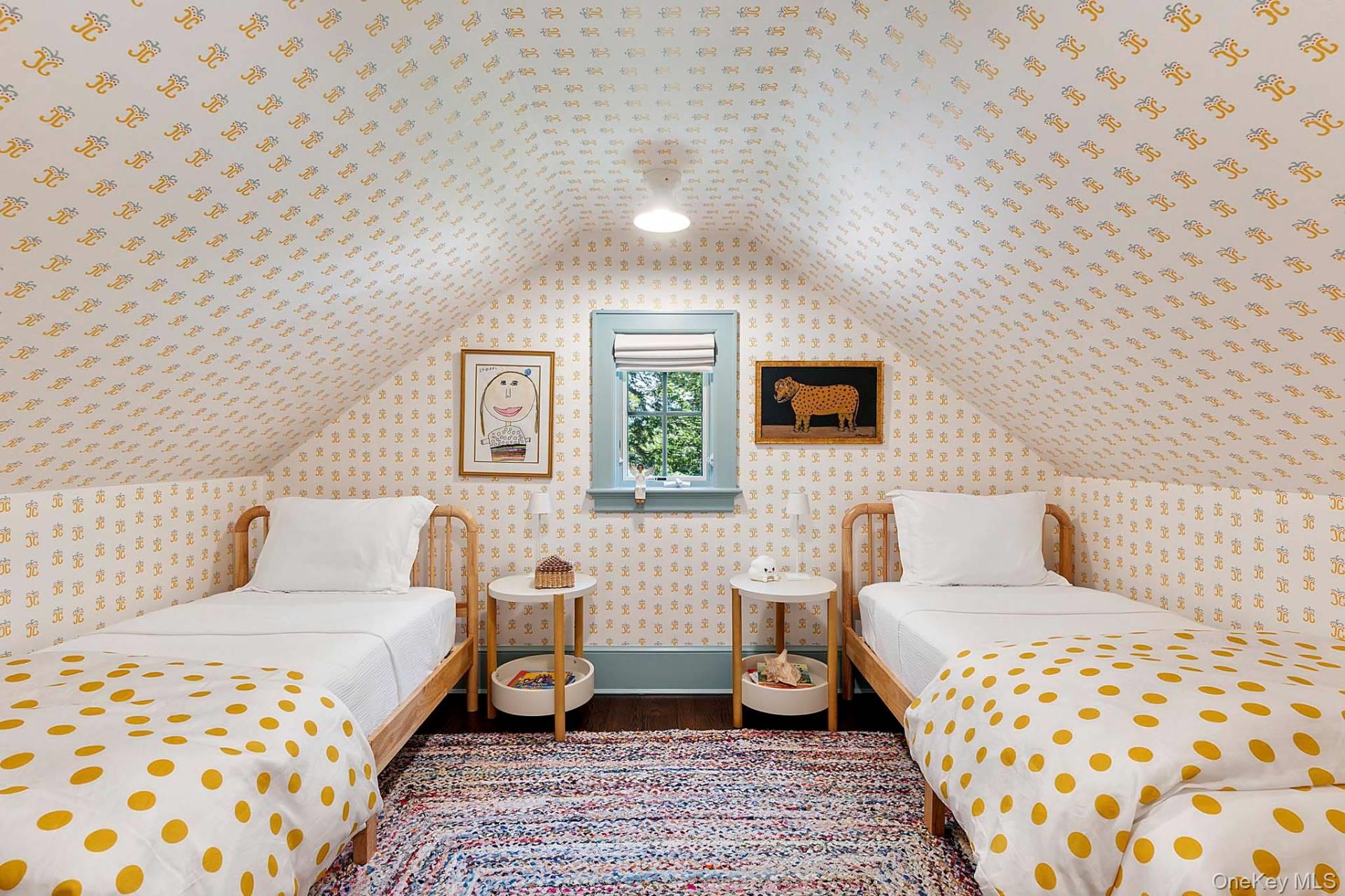 100 Lee Avenue, Southampton, NY 11968