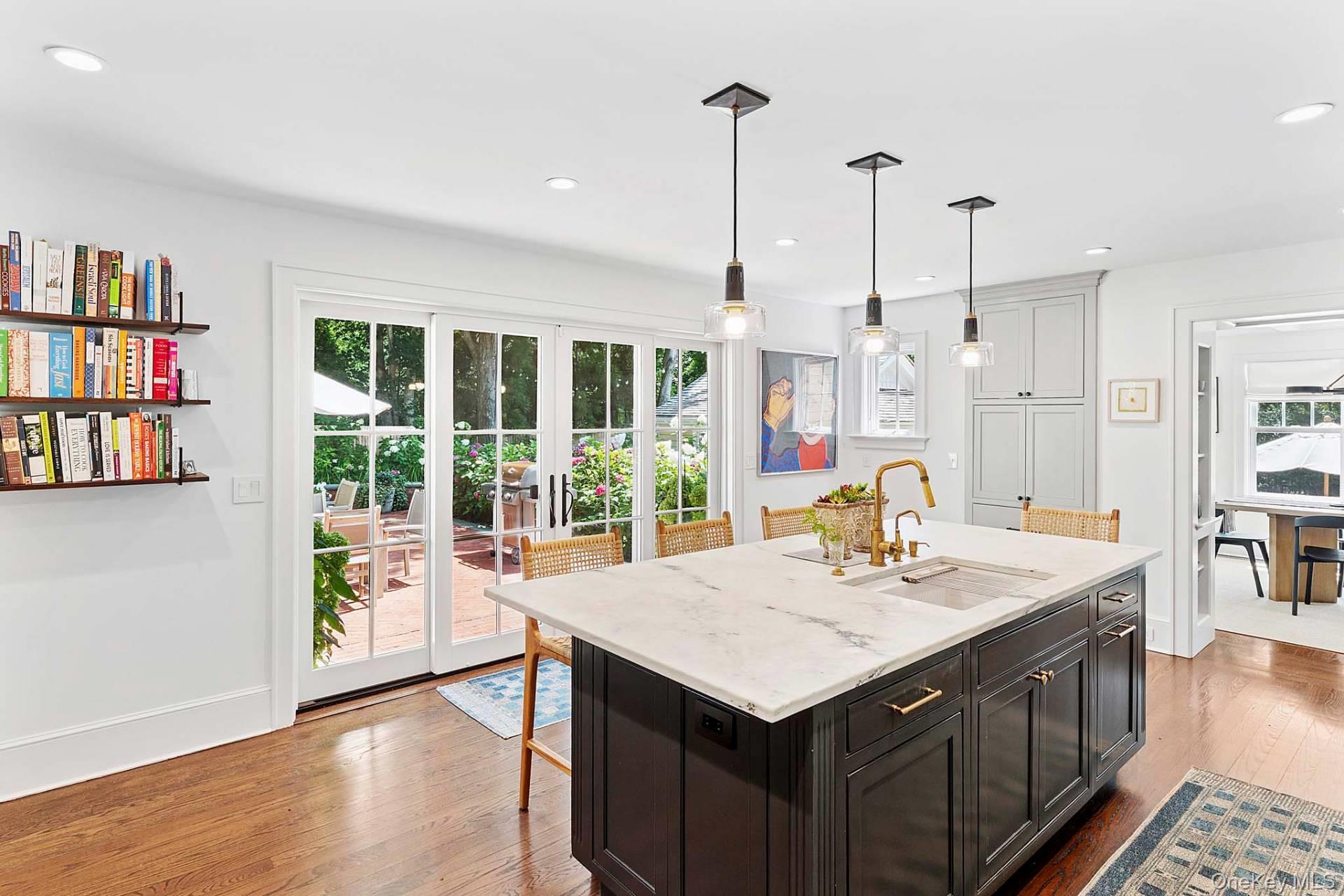 100 Lee Avenue, Southampton, NY 11968