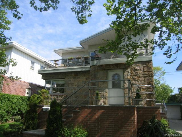 411 W Park Avenue, Long Beach, NY 11561