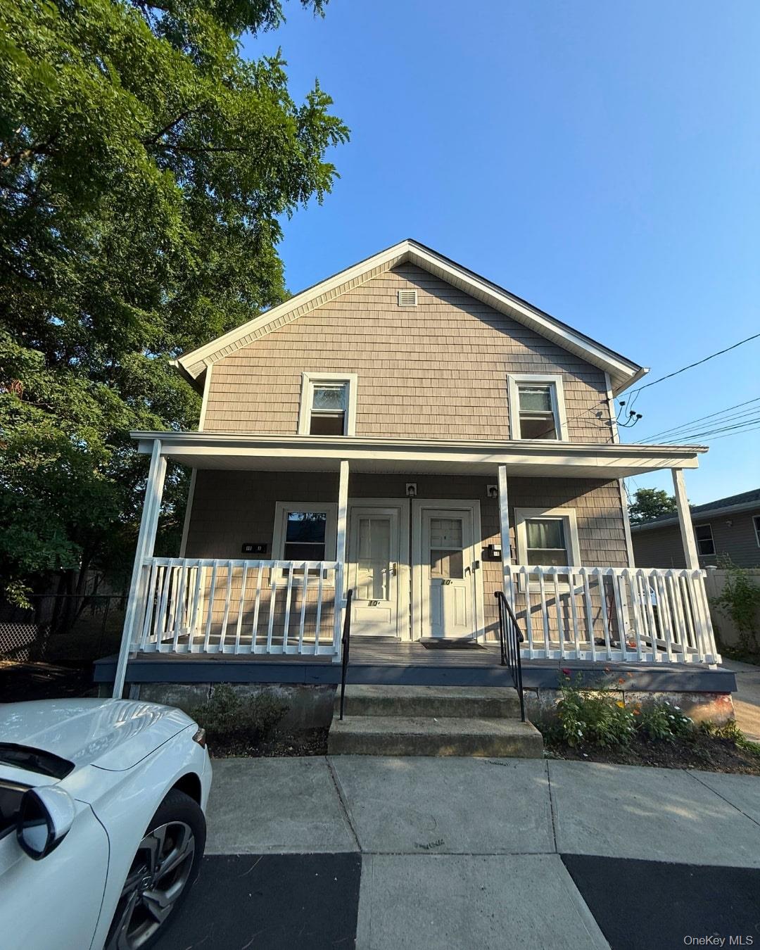 10 Spruce Street, Bay Shore, NY 11706