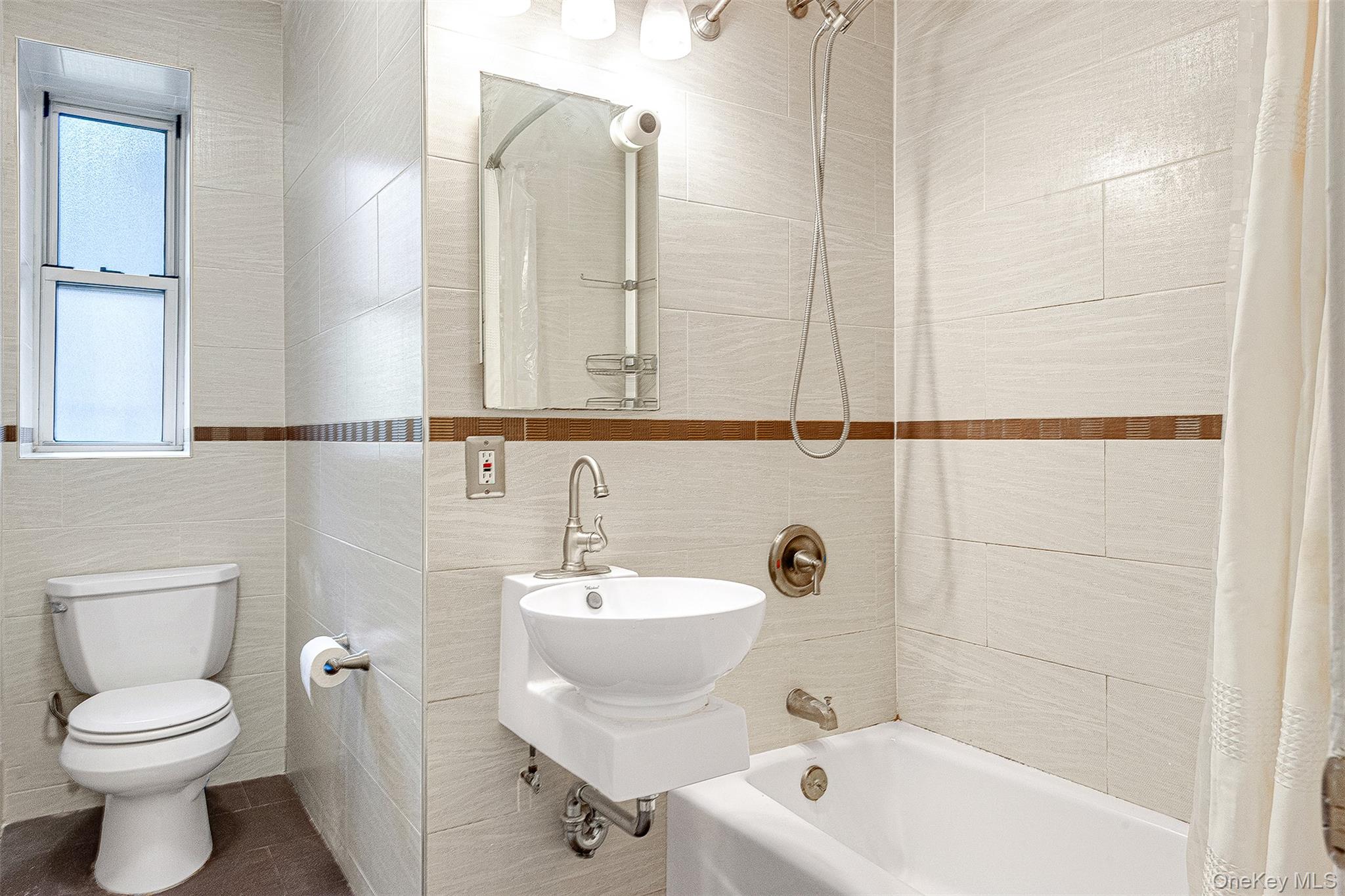 67-38 108 Street # D47, Forest Hills, NY 11375