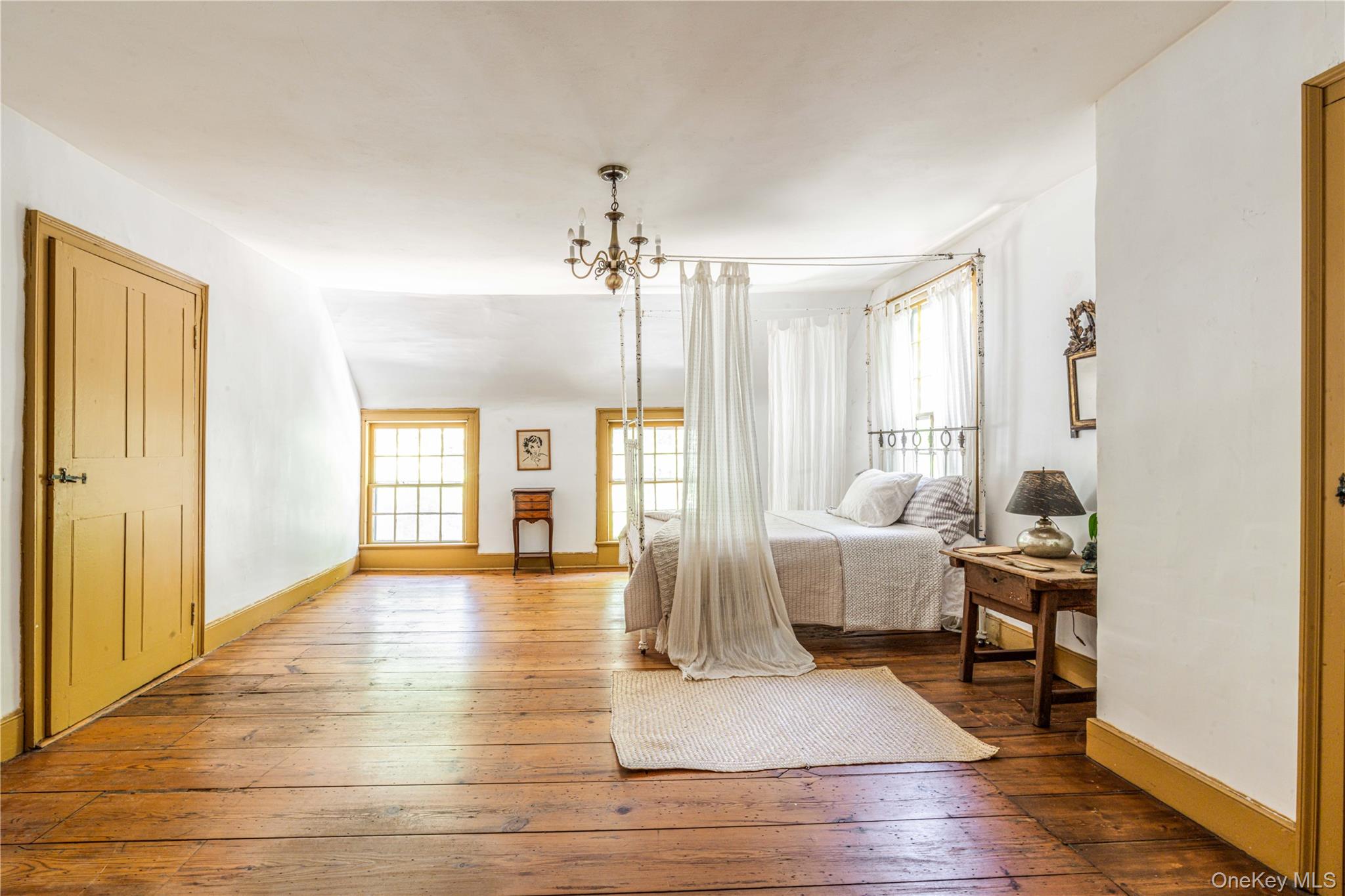 16 Hudson Street, Kinderhook, NY 12106