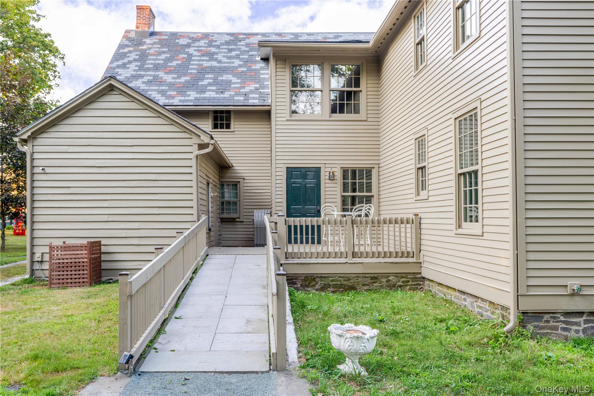 16 Hudson Street, Kinderhook, NY 12106