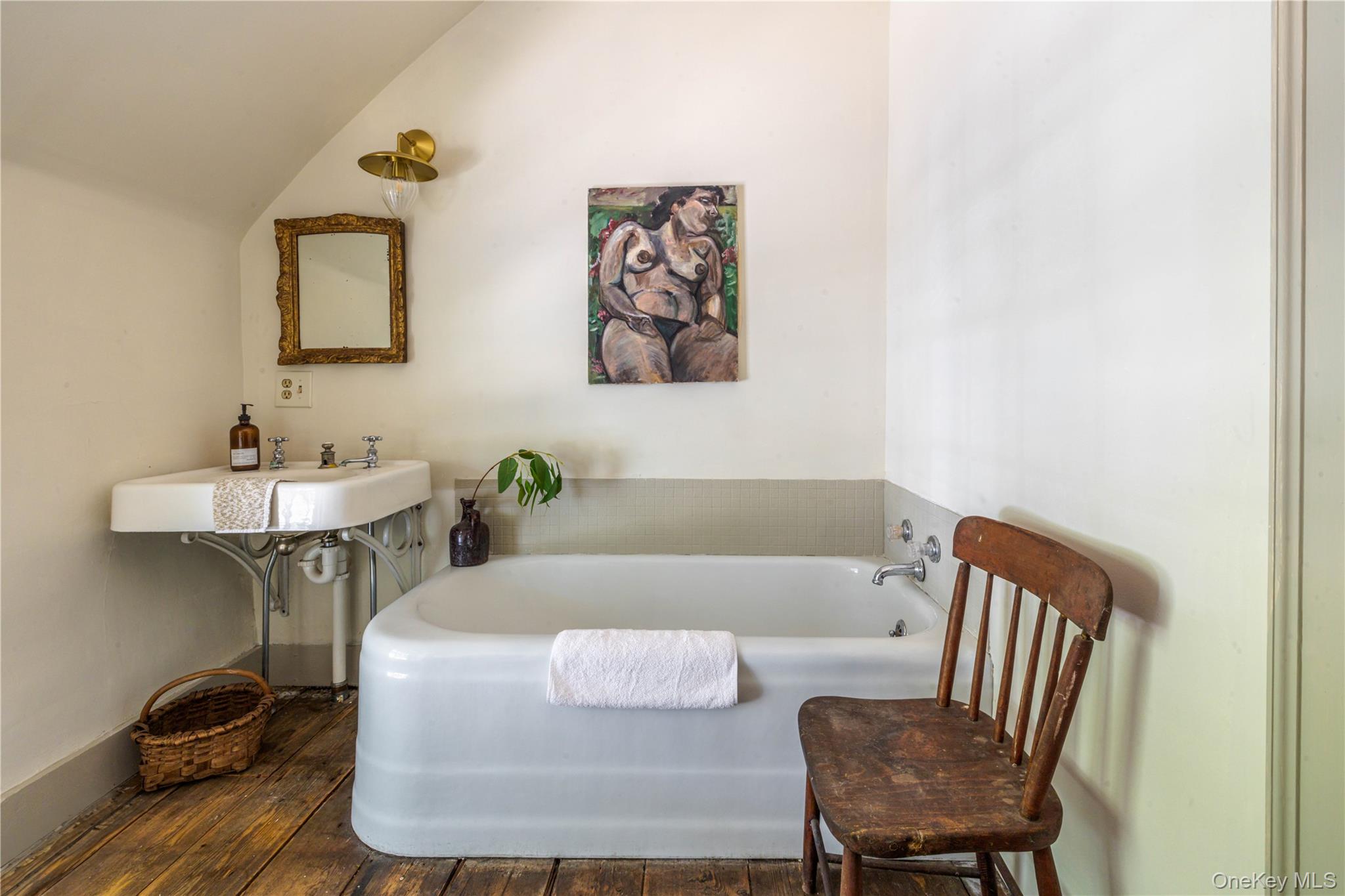 16 Hudson Street, Kinderhook, NY 12106