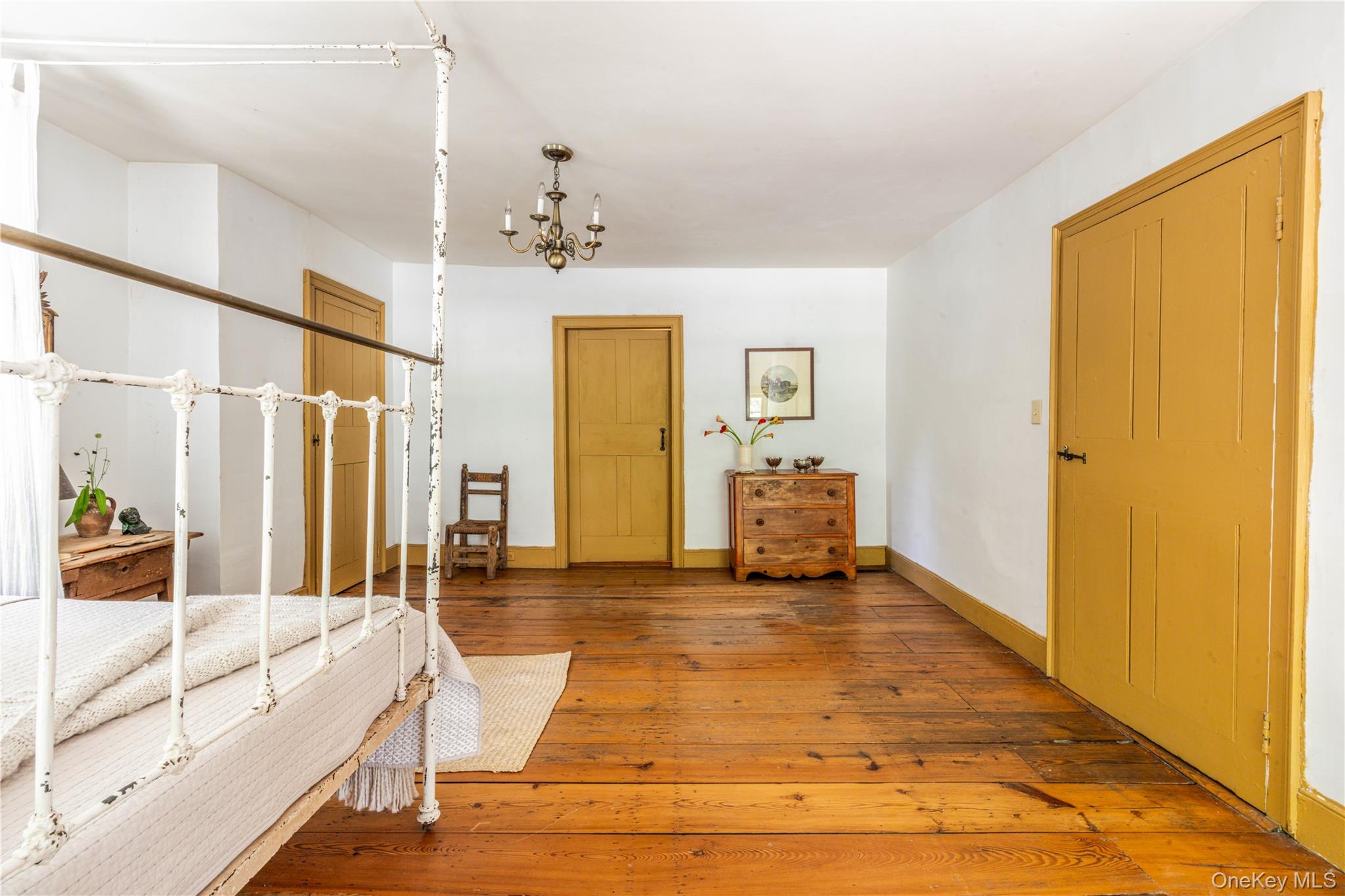 16 Hudson Street, Kinderhook, NY 12106