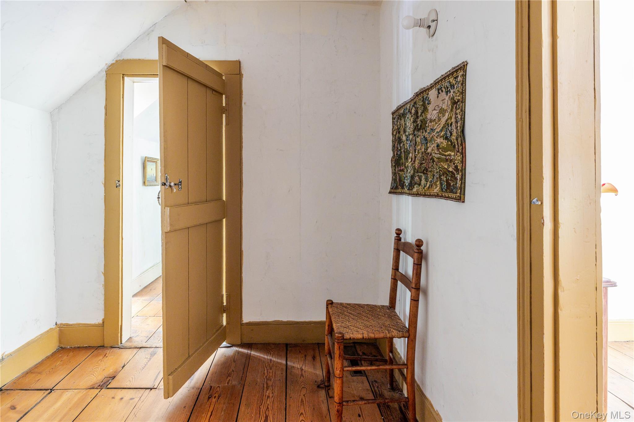 16 Hudson Street, Kinderhook, NY 12106