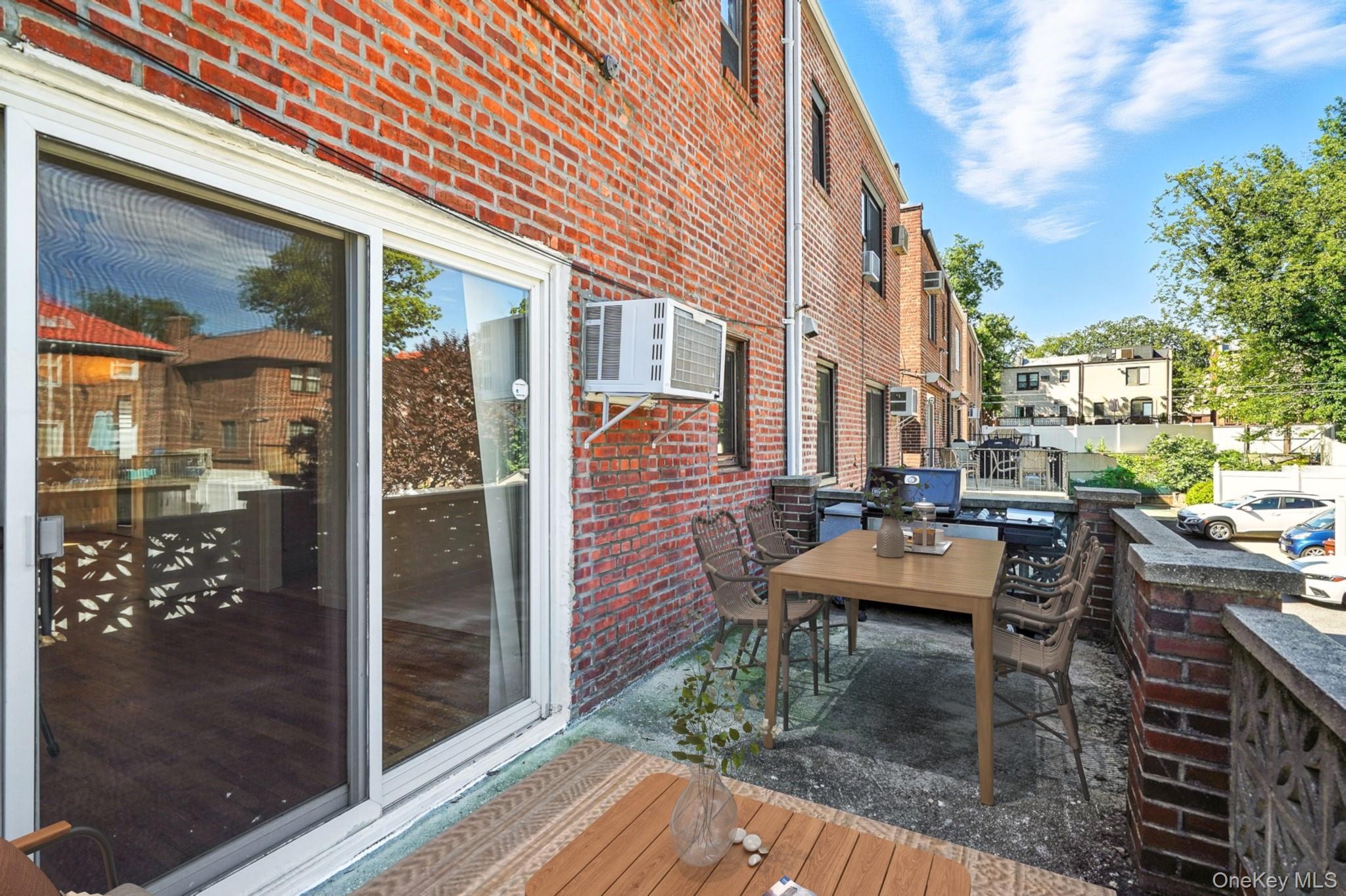 1245 Rhinelander Avenue, Bronx, NY 10461