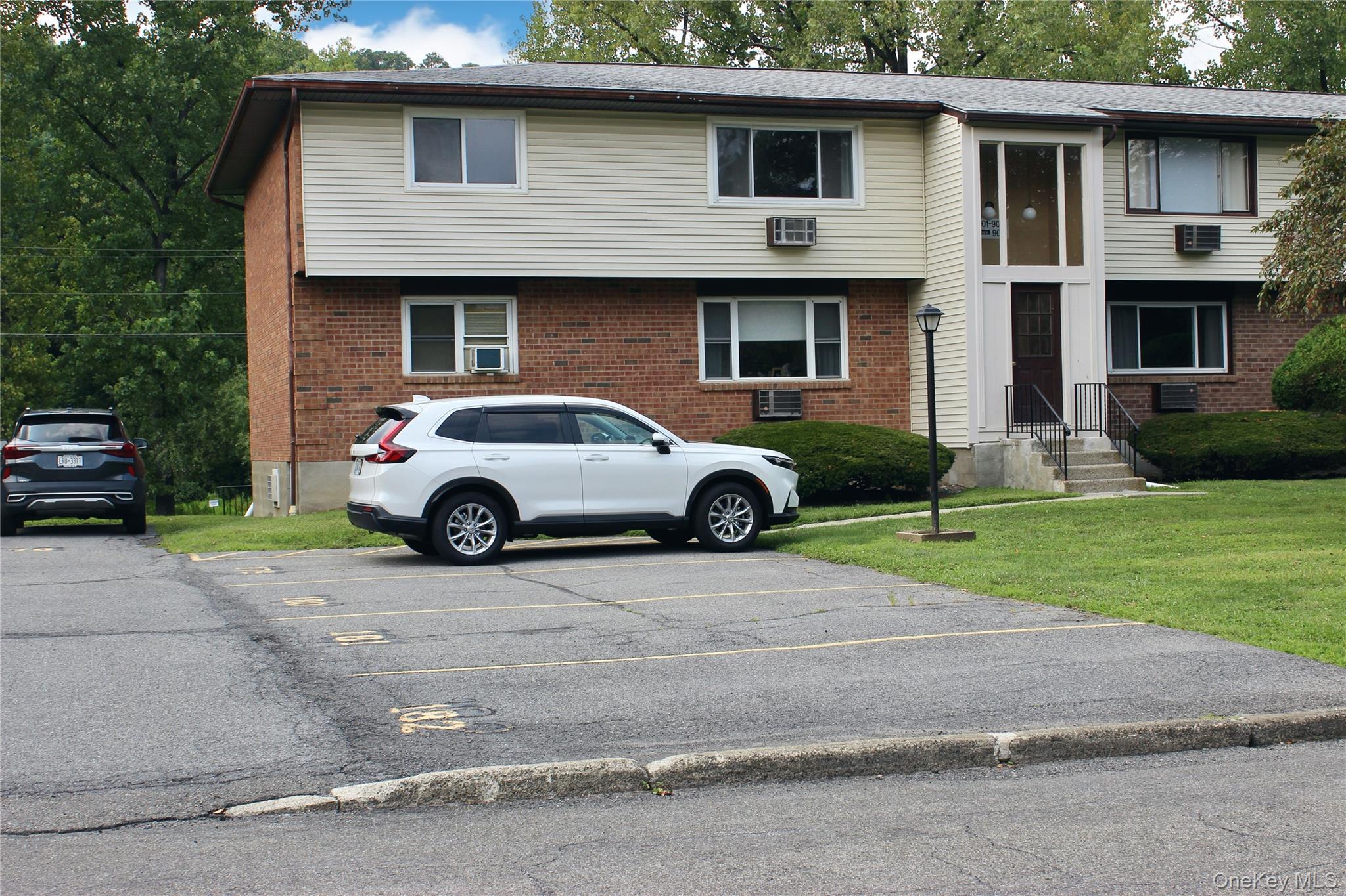 909 Parr Meadow Drive # 9I, Newburgh, NY 12550