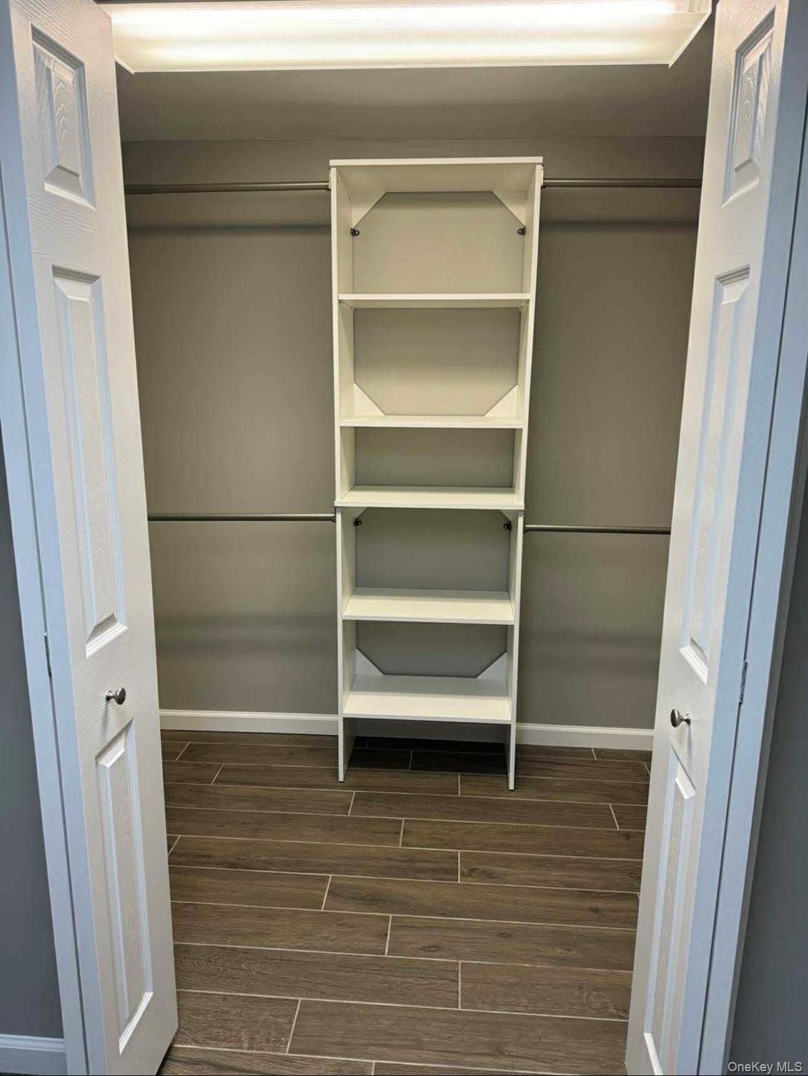 909 Parr Meadow Drive # 9I, Newburgh, NY 12550