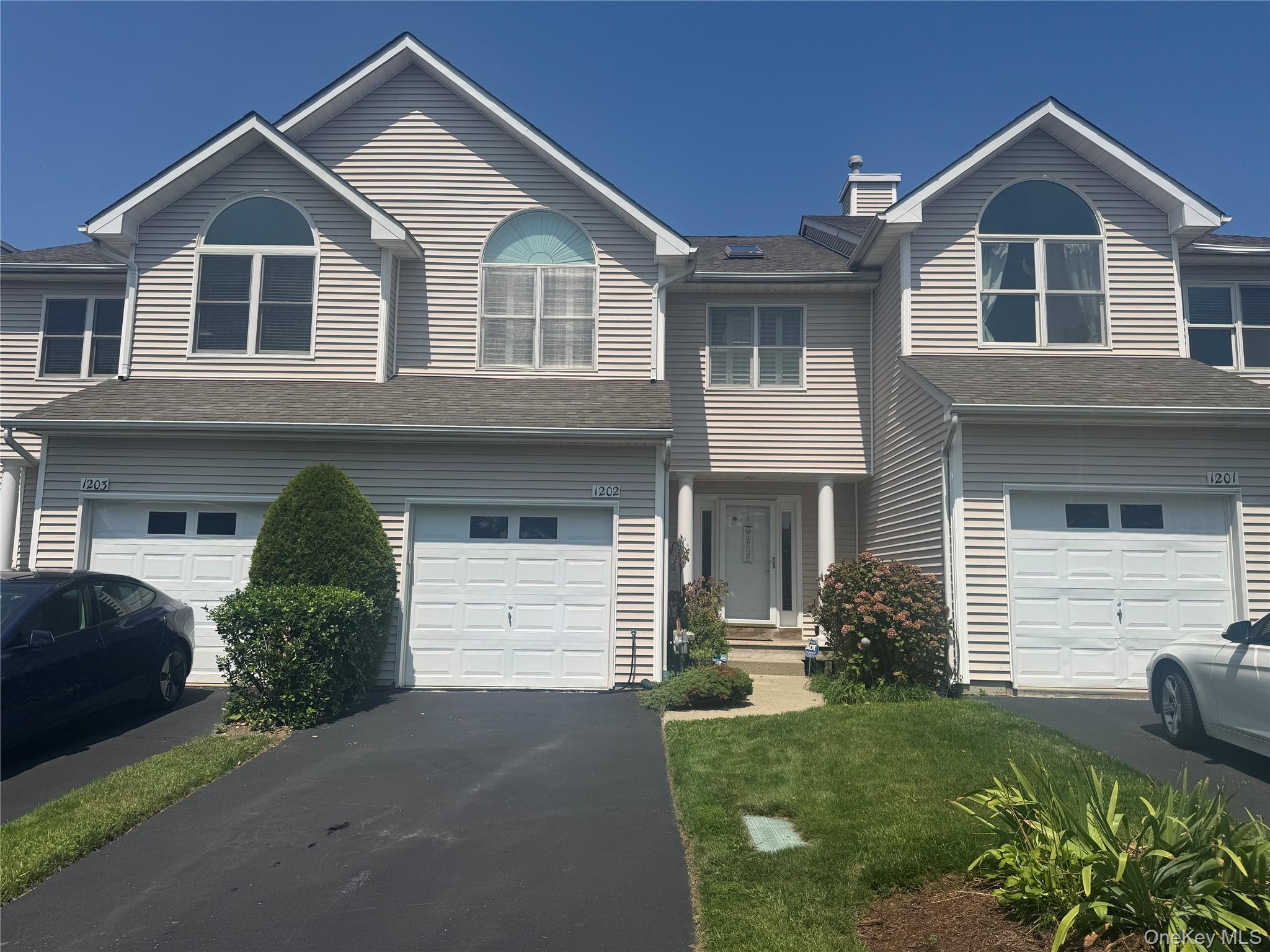 1202 Willow Pond Drive, Riverhead, NY 11901