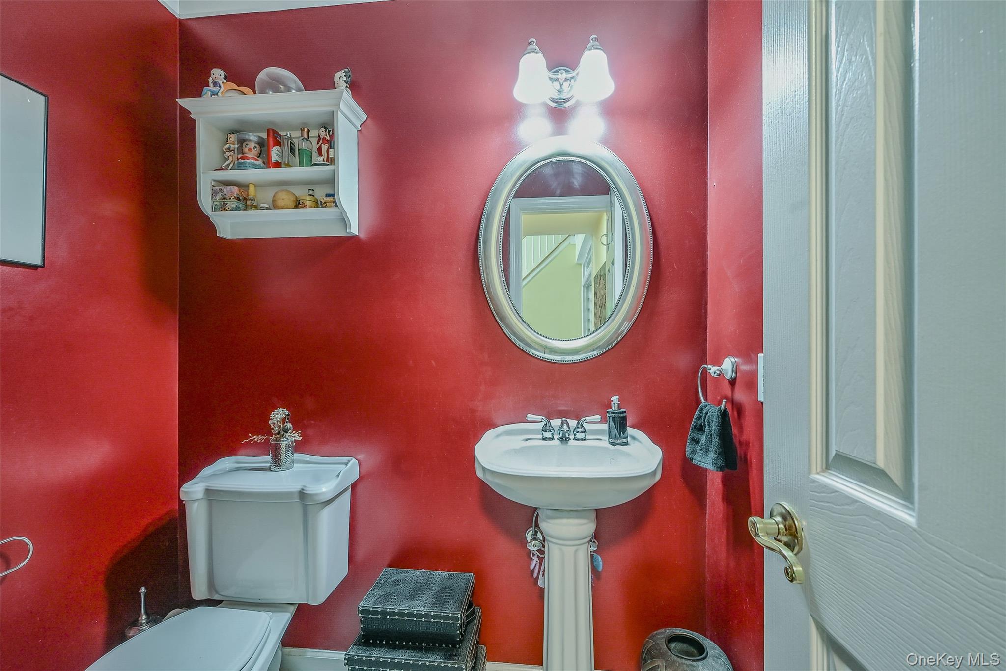 1202 Willow Pond Drive, Riverhead, NY 11901