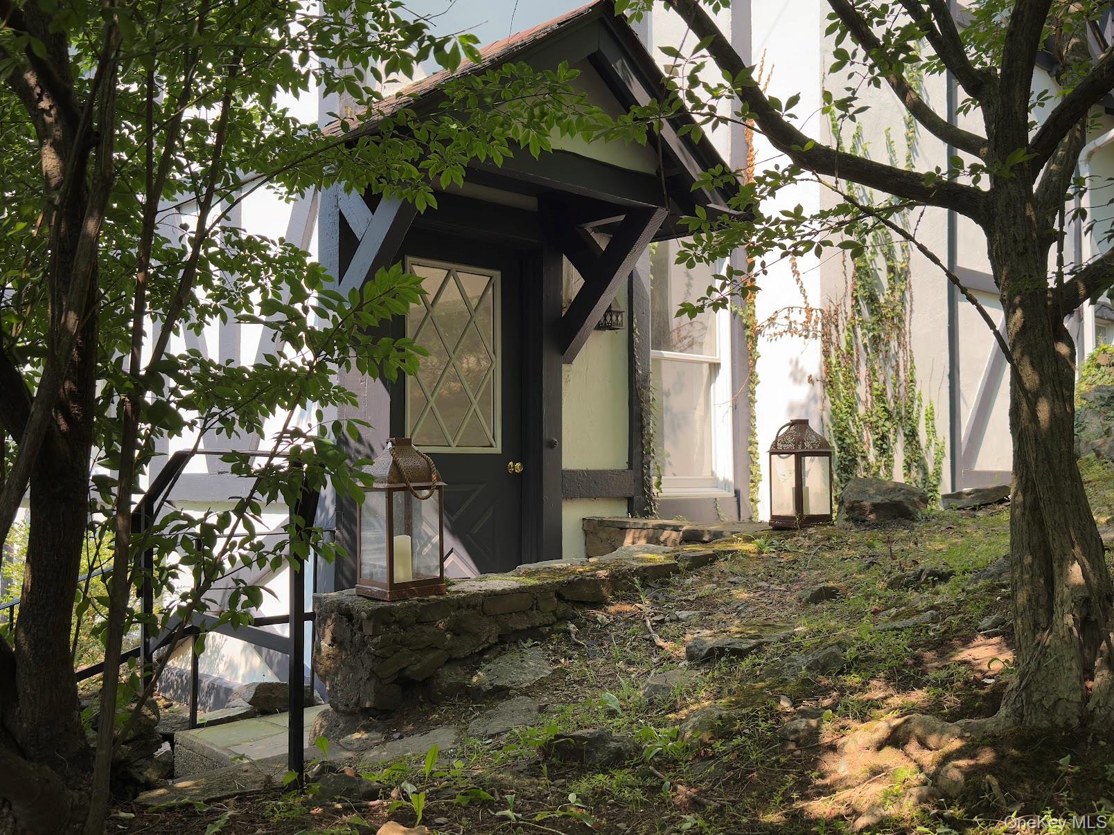 93 Circuit Road, Tuxedo Park, NY 10987