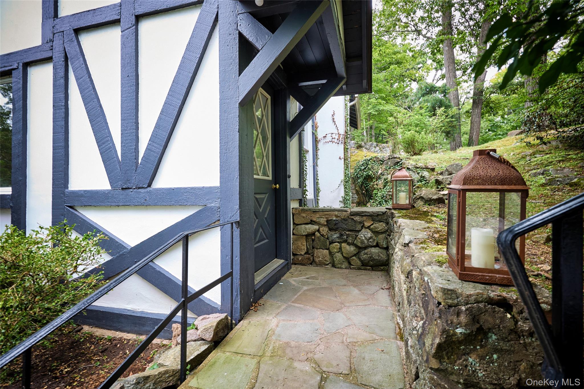 93 Circuit Road, Tuxedo Park, NY 10987