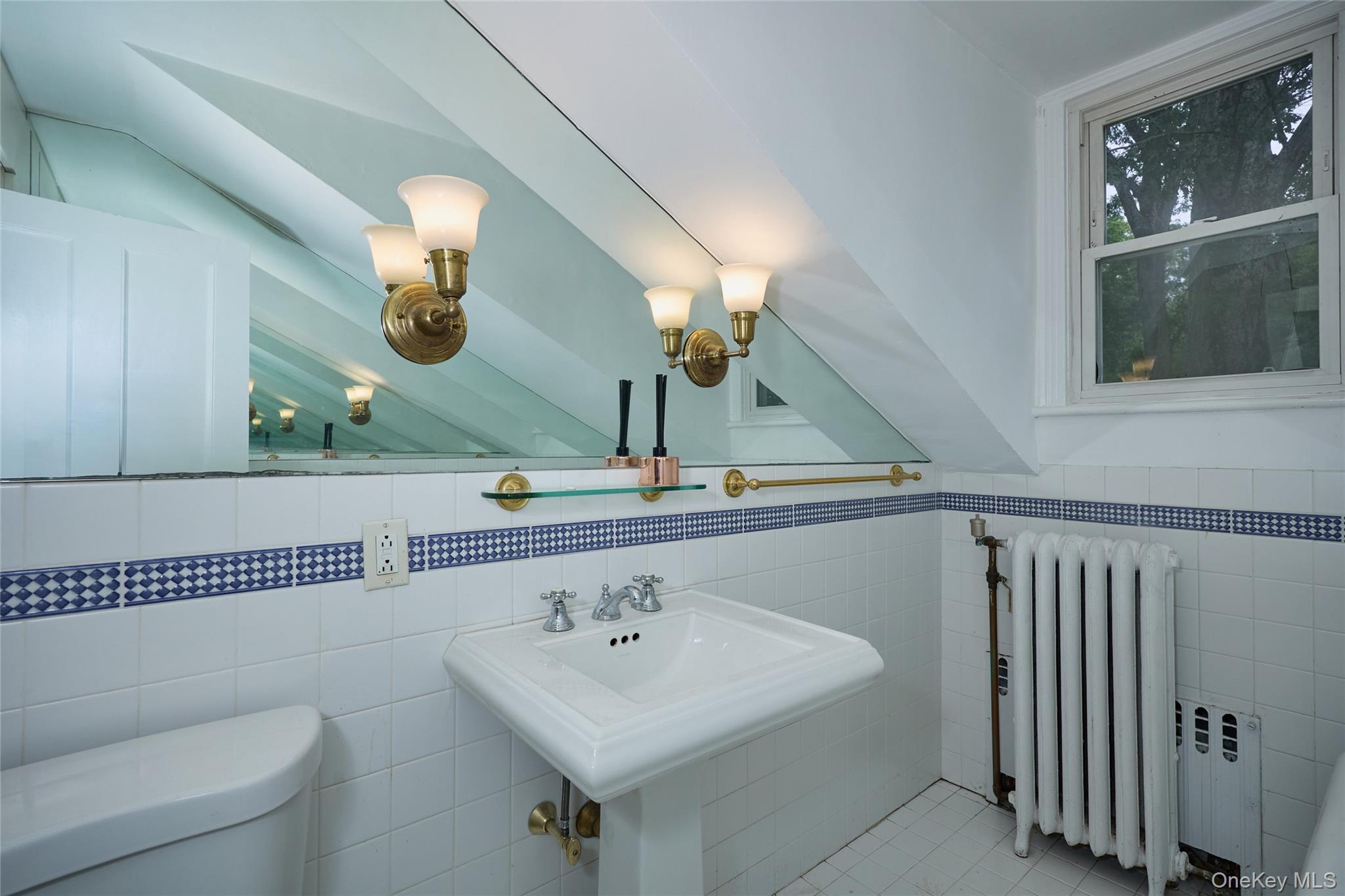 93 Circuit Road, Tuxedo Park, NY 10987