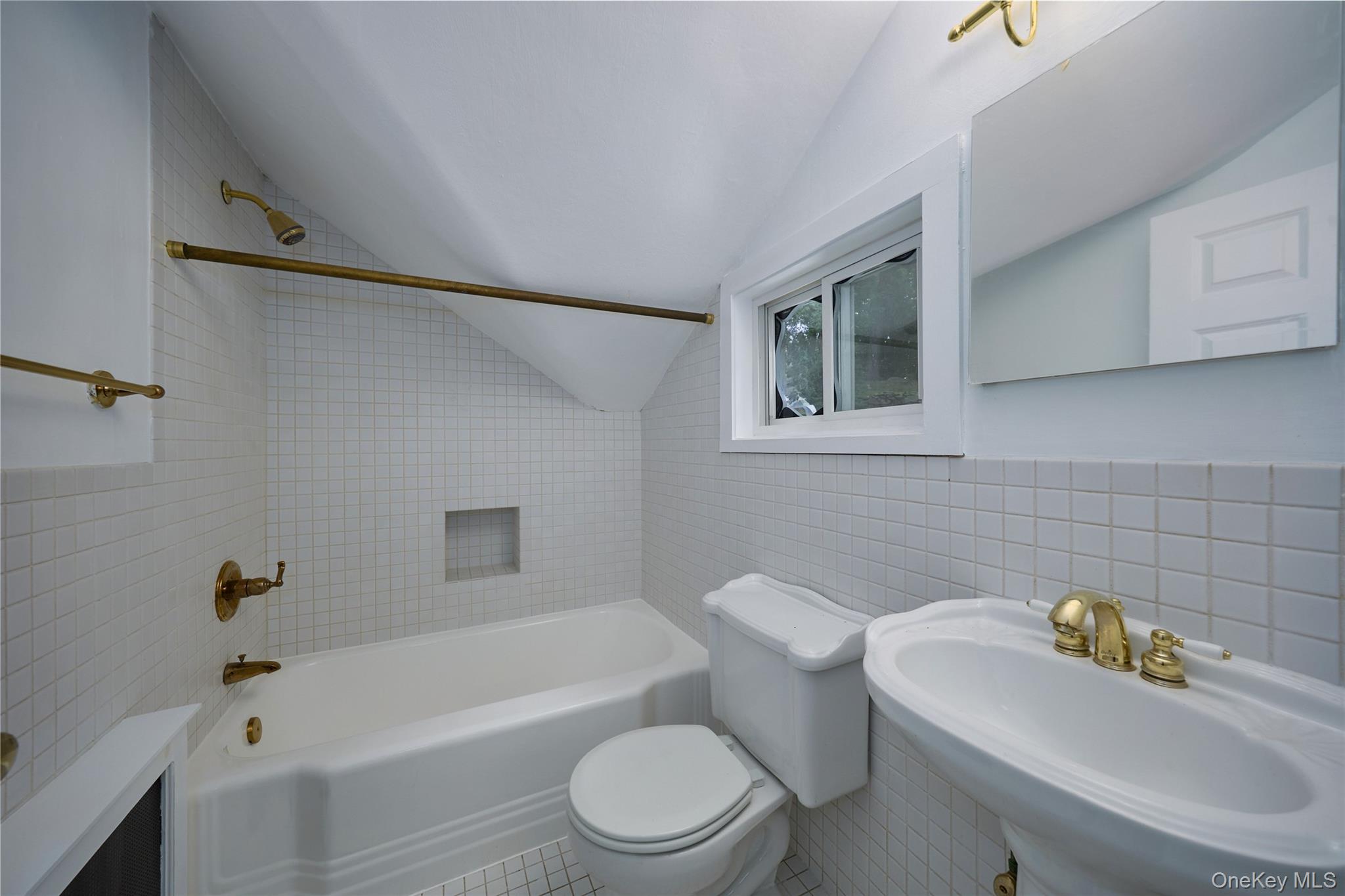 93 Circuit Road, Tuxedo Park, NY 10987