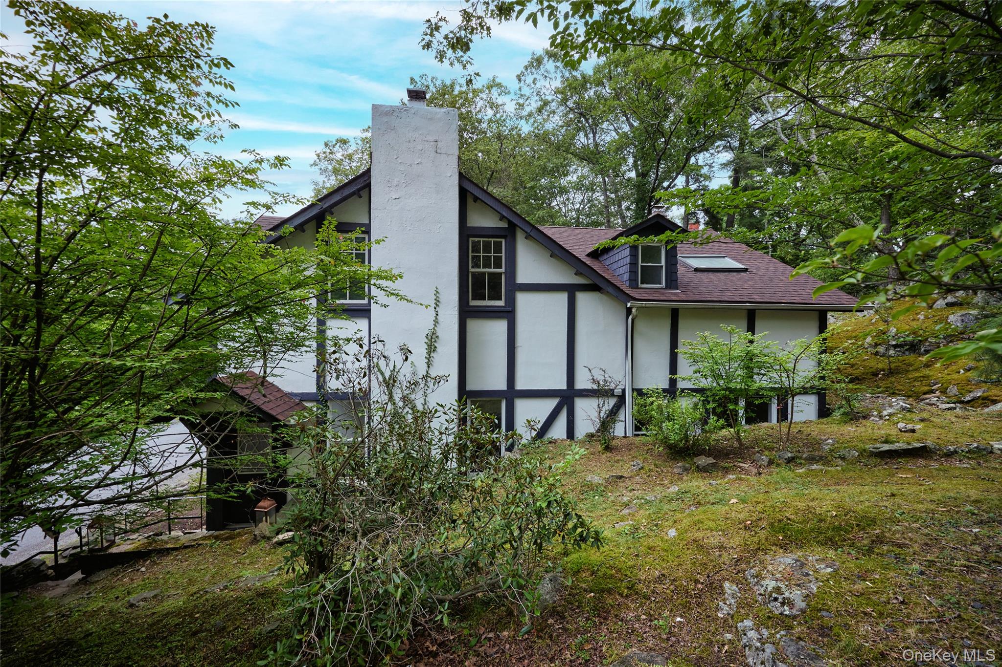 93 Circuit Road, Tuxedo Park, NY 10987