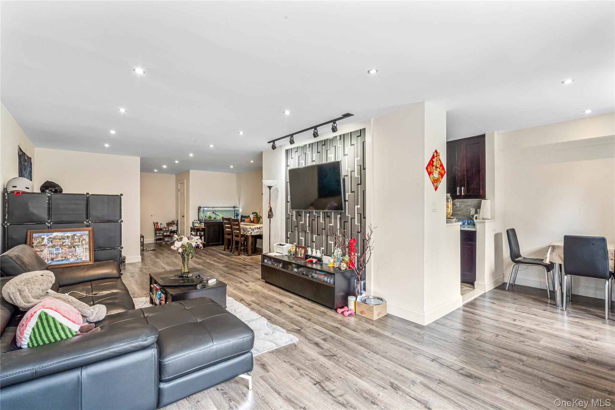 99-11 60th Avenue # 3J, Corona, NY 11368