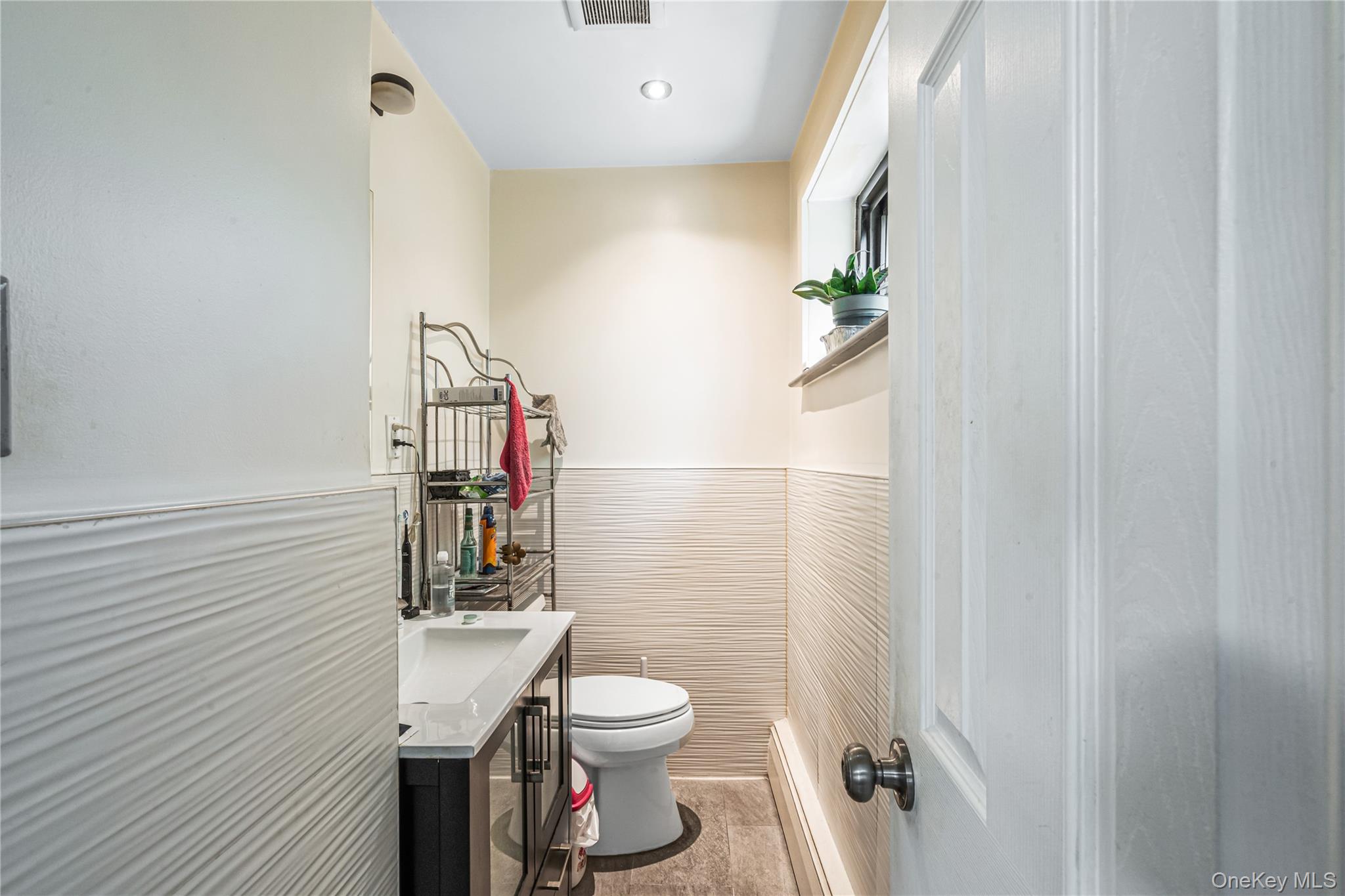 99-11 60th Avenue # 3J, Corona, NY 11368