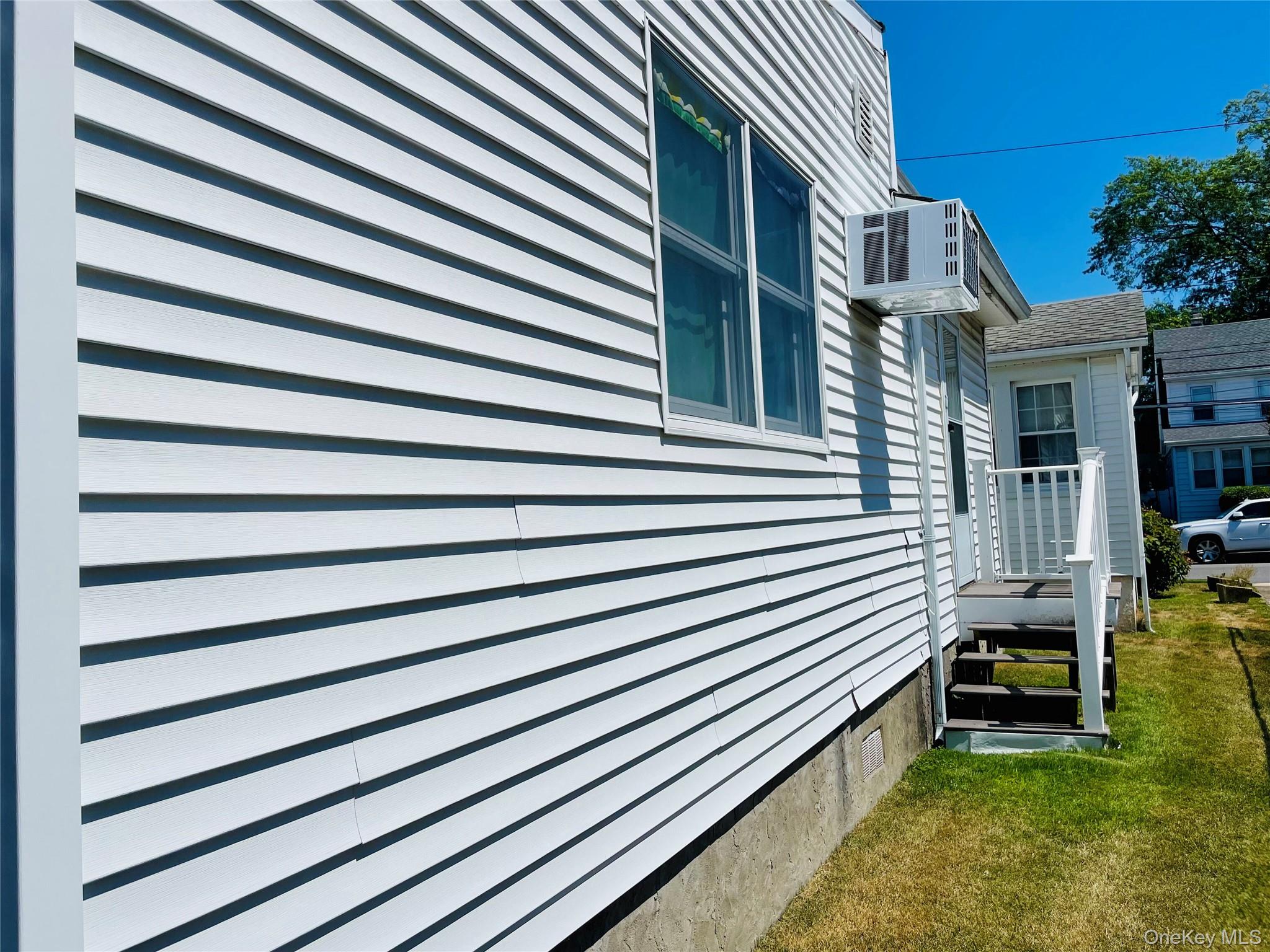 369 Hewlett Parkway, Hewlett, NY 11557