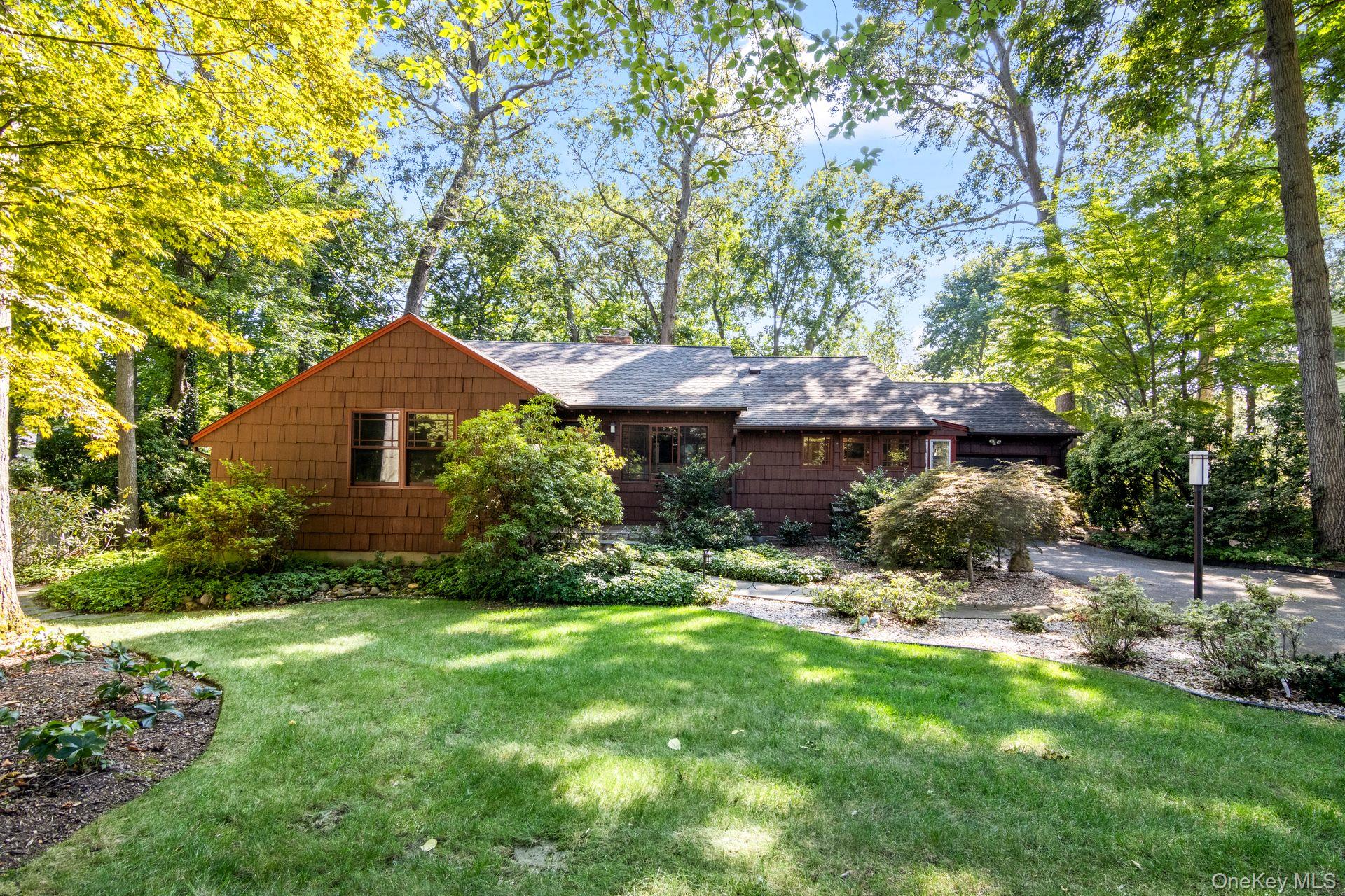 20 Huyler Road, Setauket, NY 11733