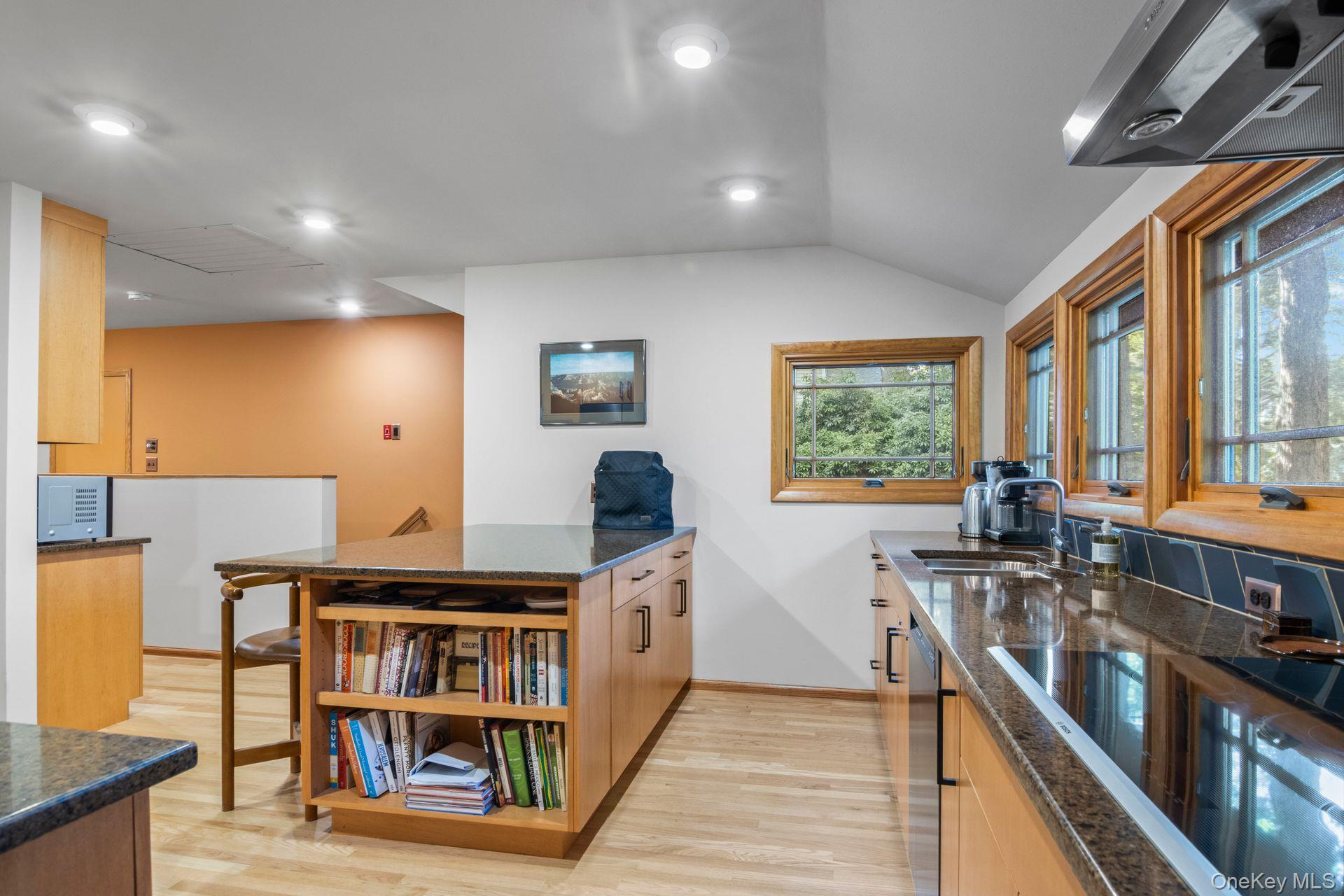 20 Huyler Road, Setauket, NY 11733