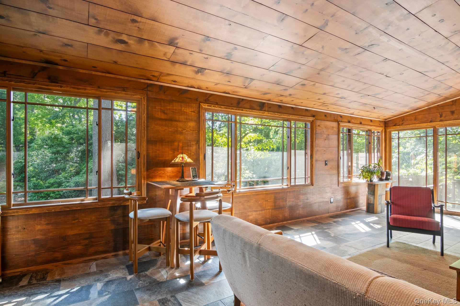 20 Huyler Road, Setauket, NY 11733