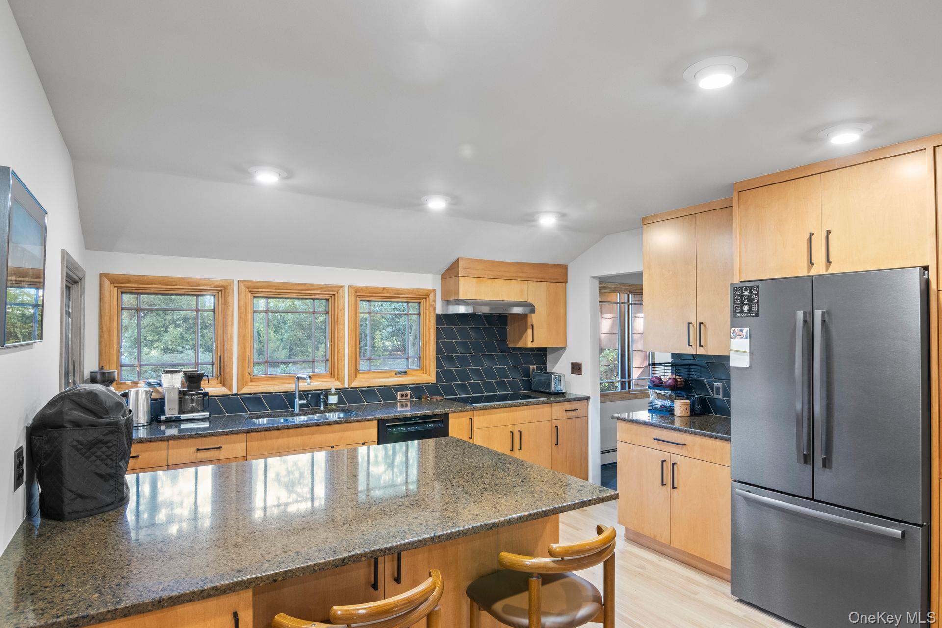 20 Huyler Road, Setauket, NY 11733