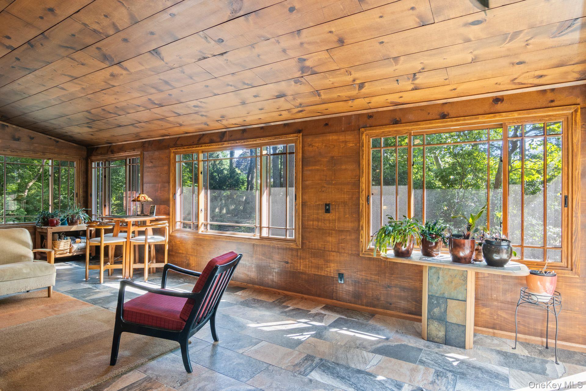 20 Huyler Road, Setauket, NY 11733