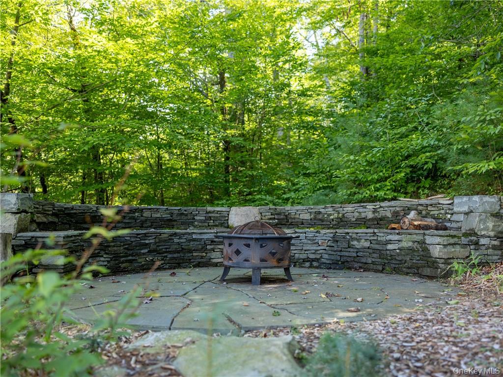 497 Woodstone Trail, Lumberland, NY 12737