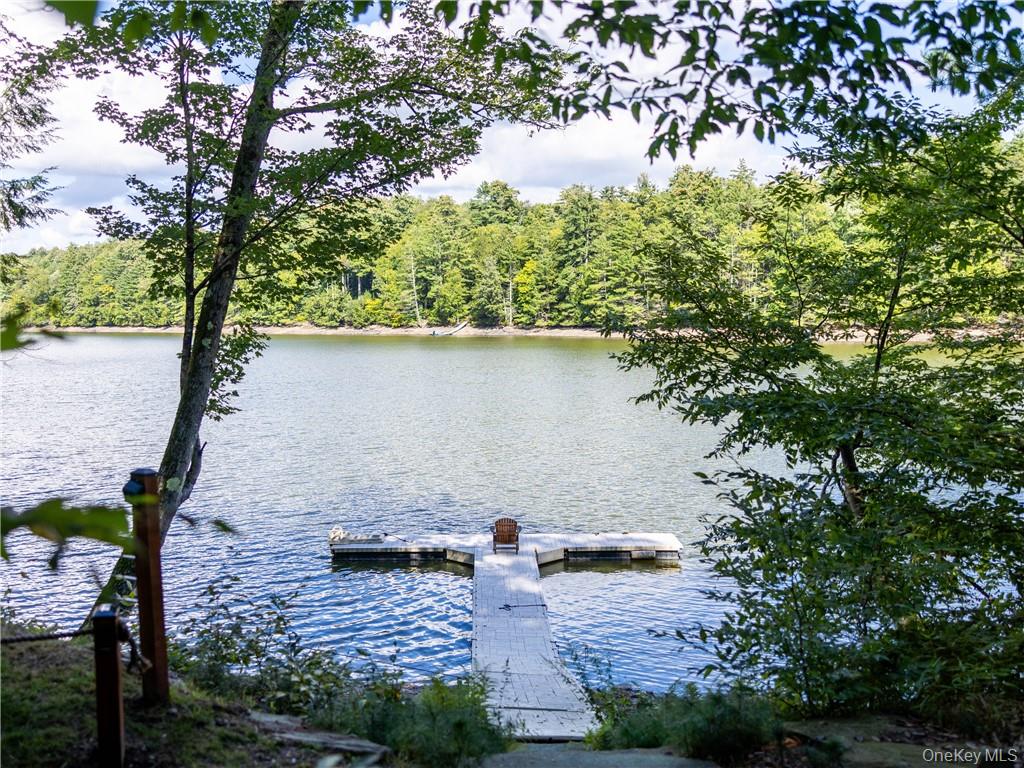 497 Woodstone Trail, Lumberland, NY 12737