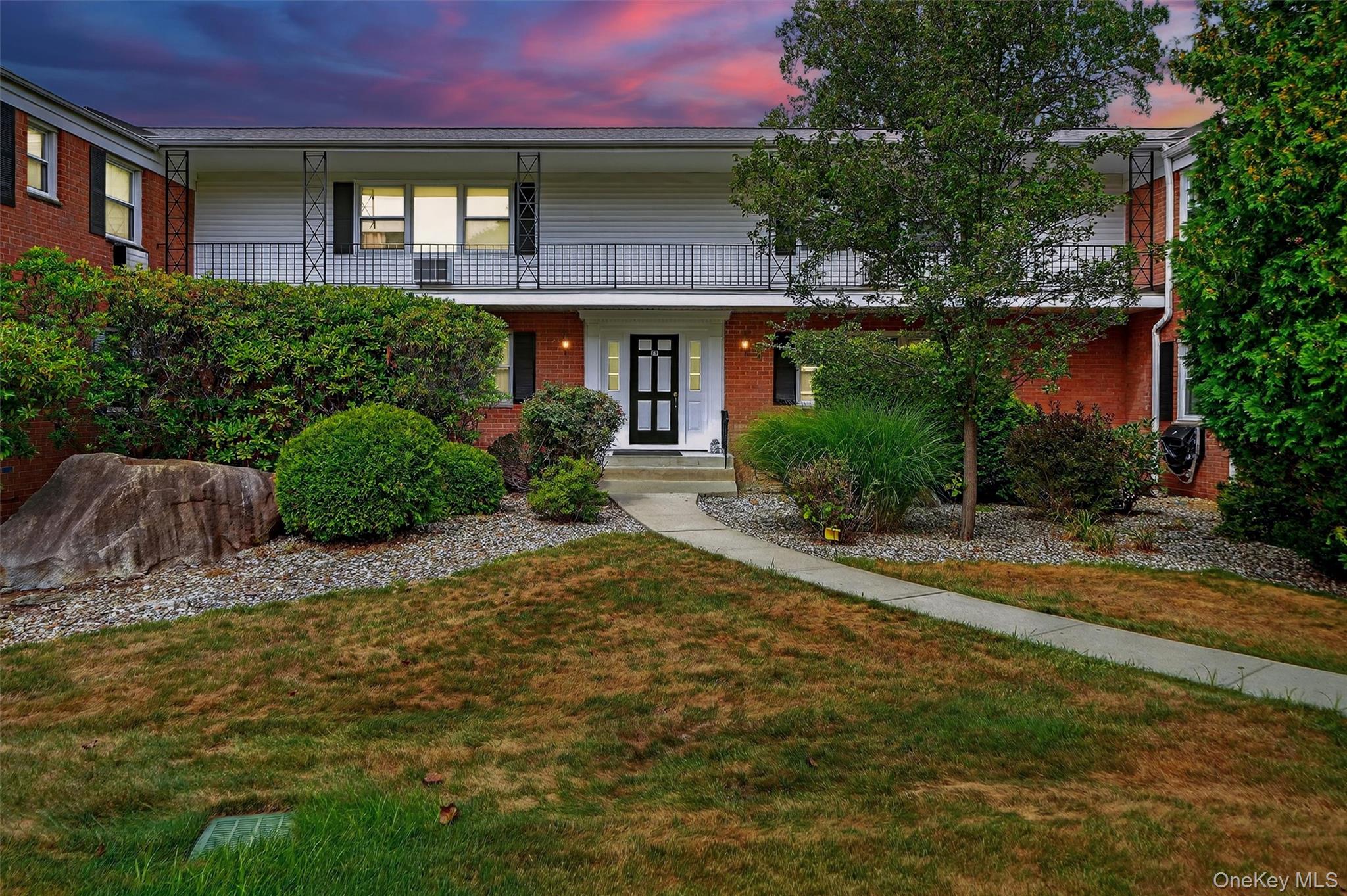 25 Bon Air Cir # 8308, Suffern, NY 10901