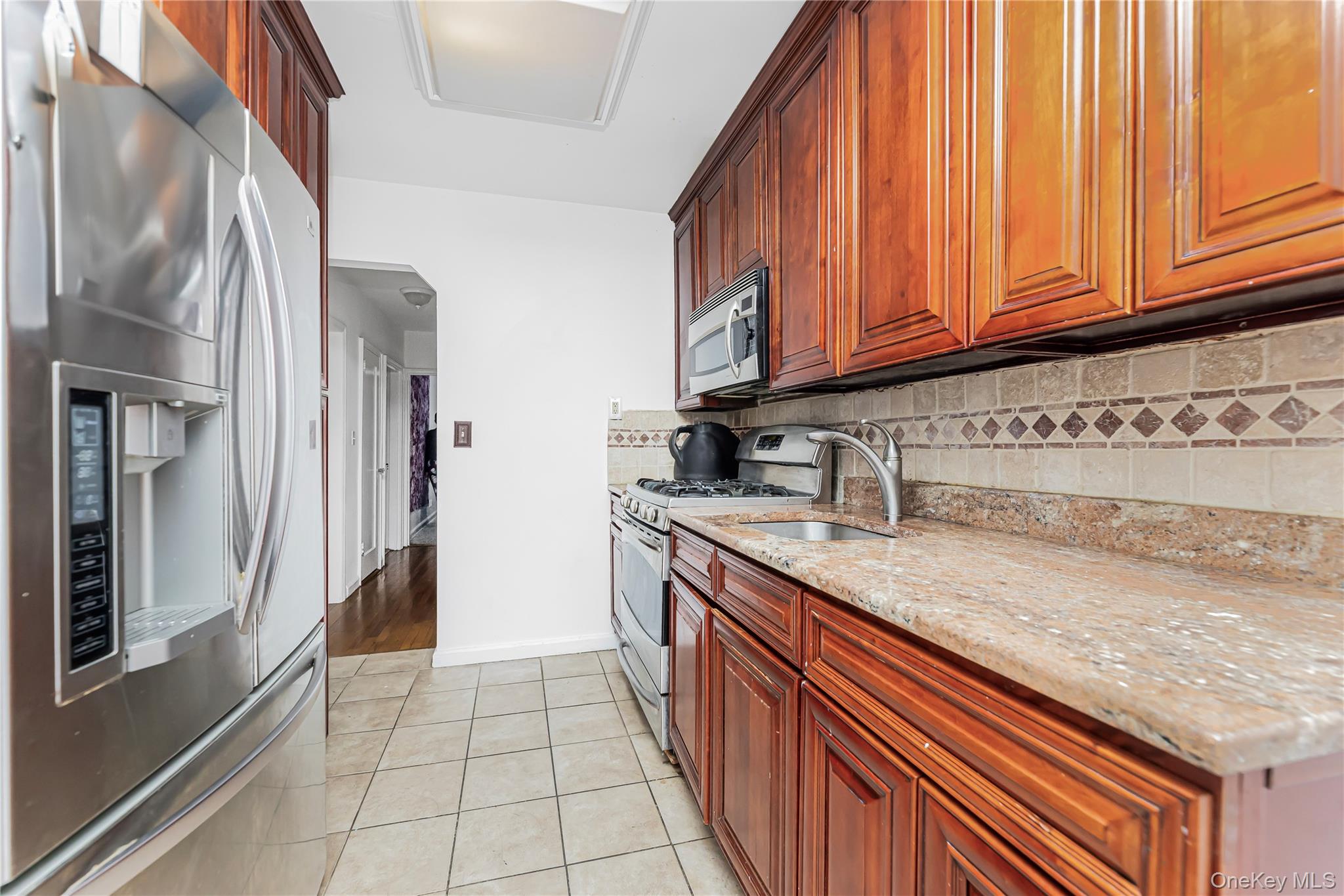 426 Calhoun Avenue, Bronx, NY 10465