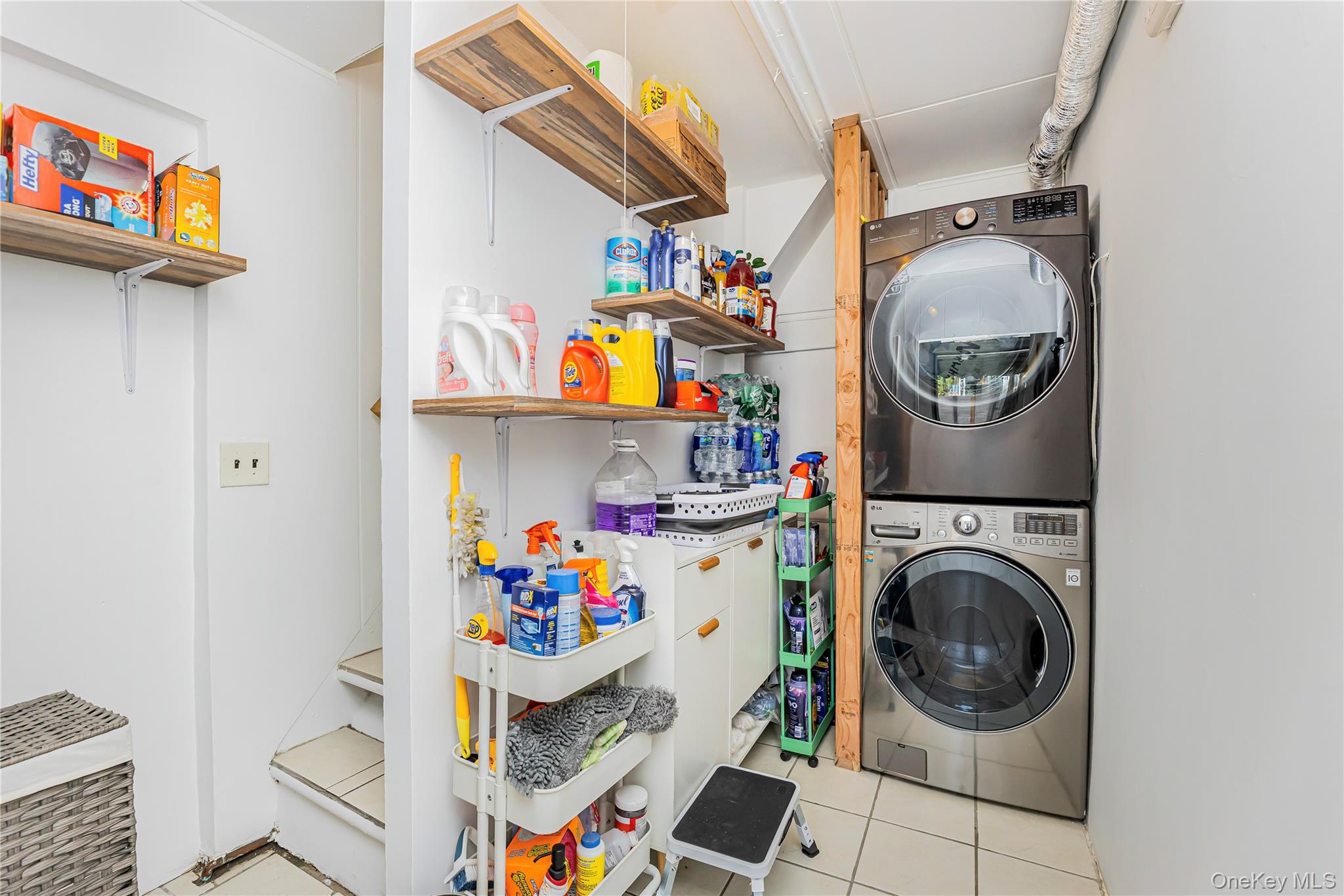 426 Calhoun Avenue, Bronx, NY 10465