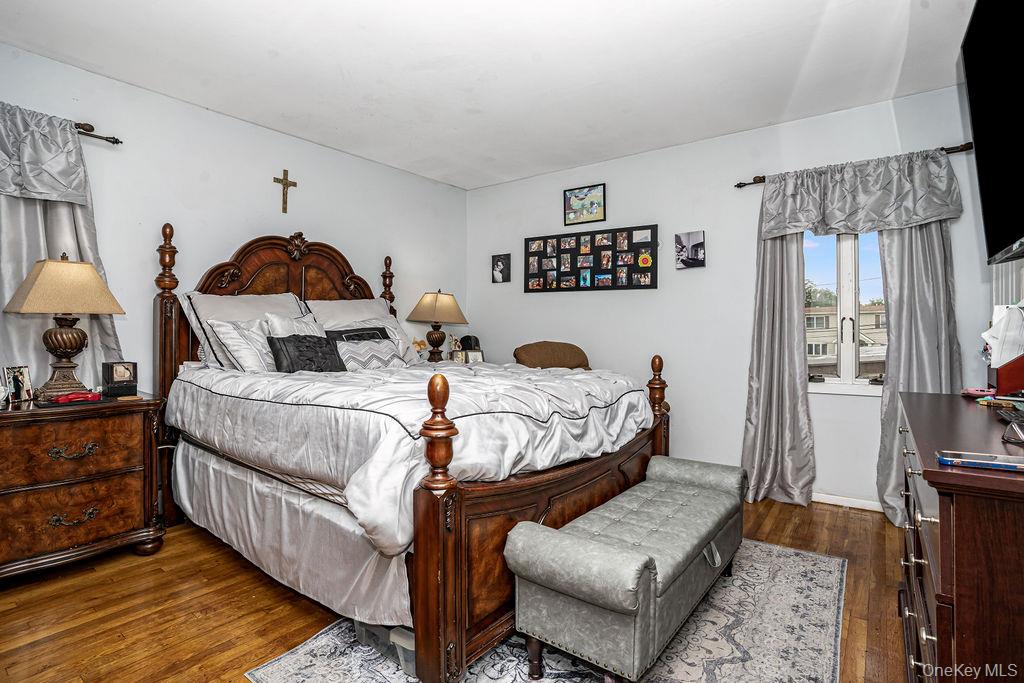 42 Hendrickson Avenue, Lynbrook, NY 11563