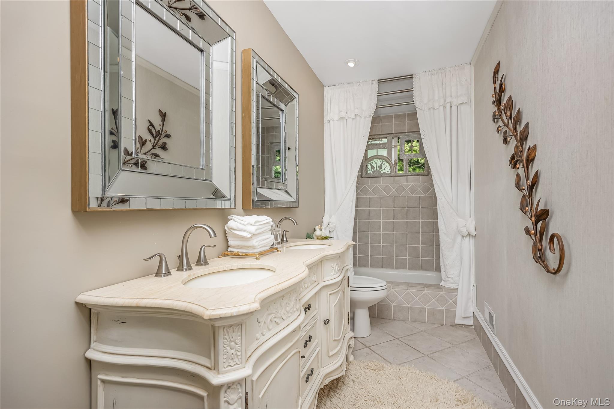 1643 Fairfax Avenue, West Islip, NY 11795