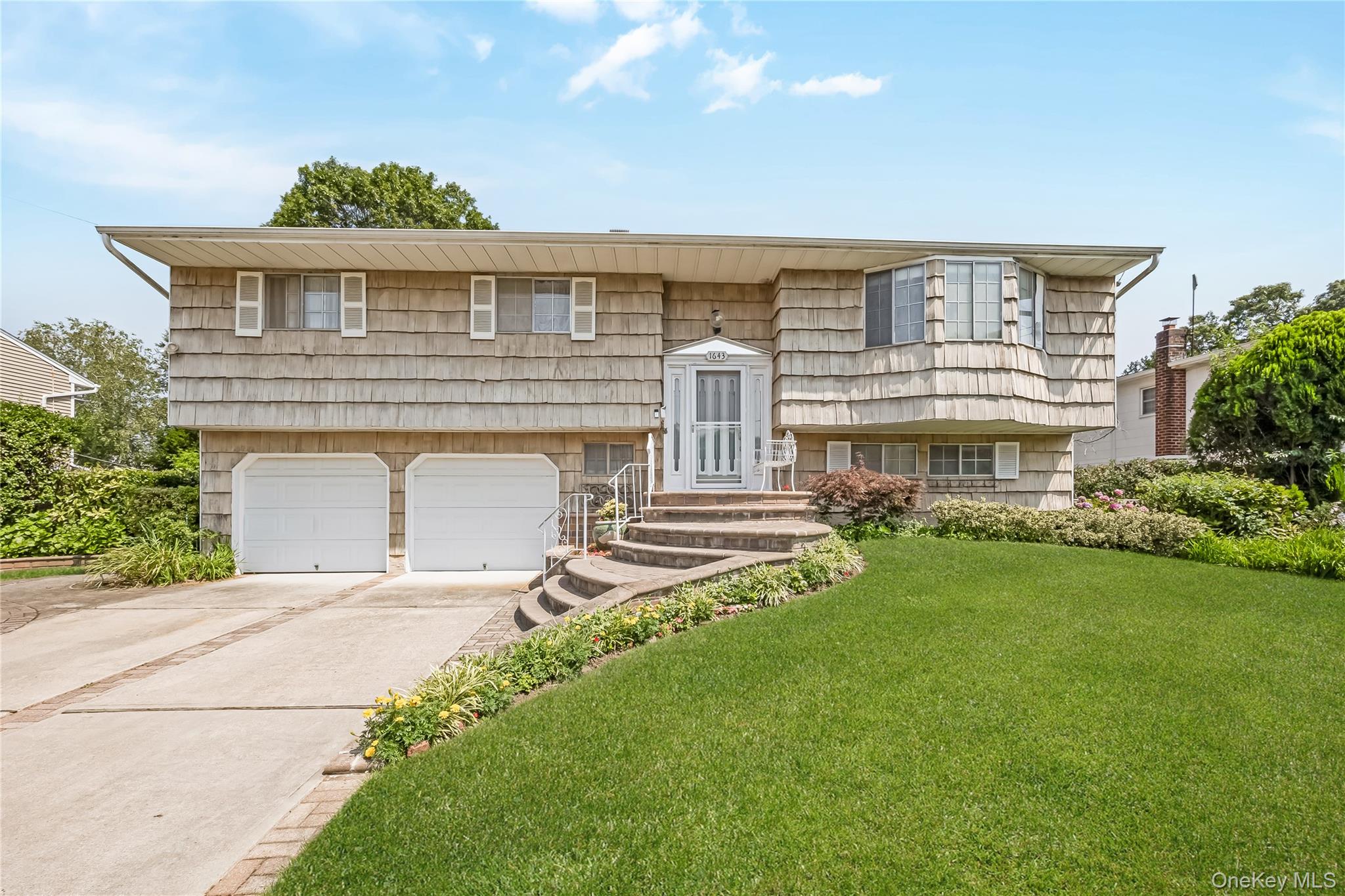 1643 Fairfax Avenue, West Islip, NY 11795