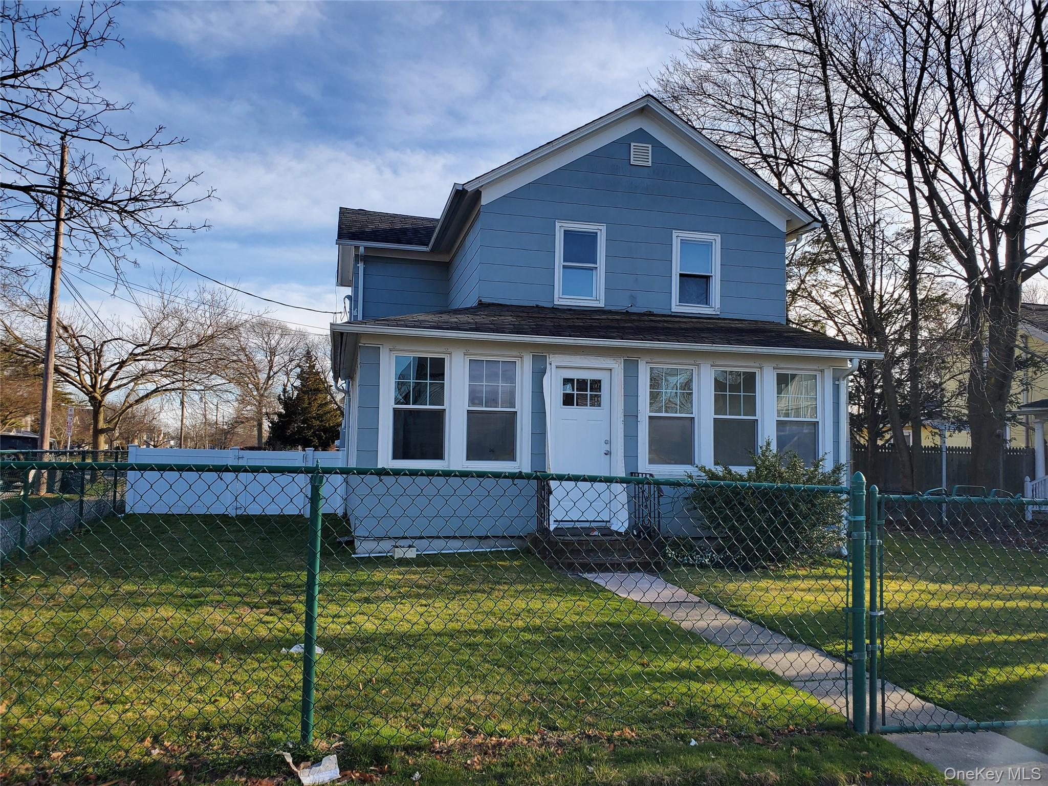 40 Amity Street # Upper, Patchogue, NY 11772